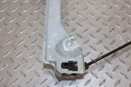 2011 Chevrolet Avalanche- FRONT DOOR REGULATOR