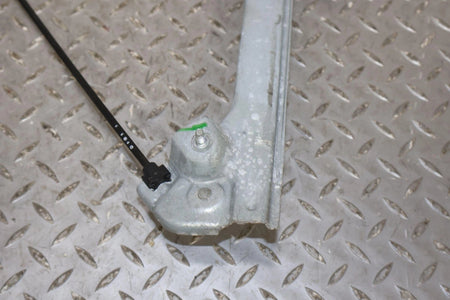 2011 Chevrolet Avalanche- FRONT DOOR REGULATOR