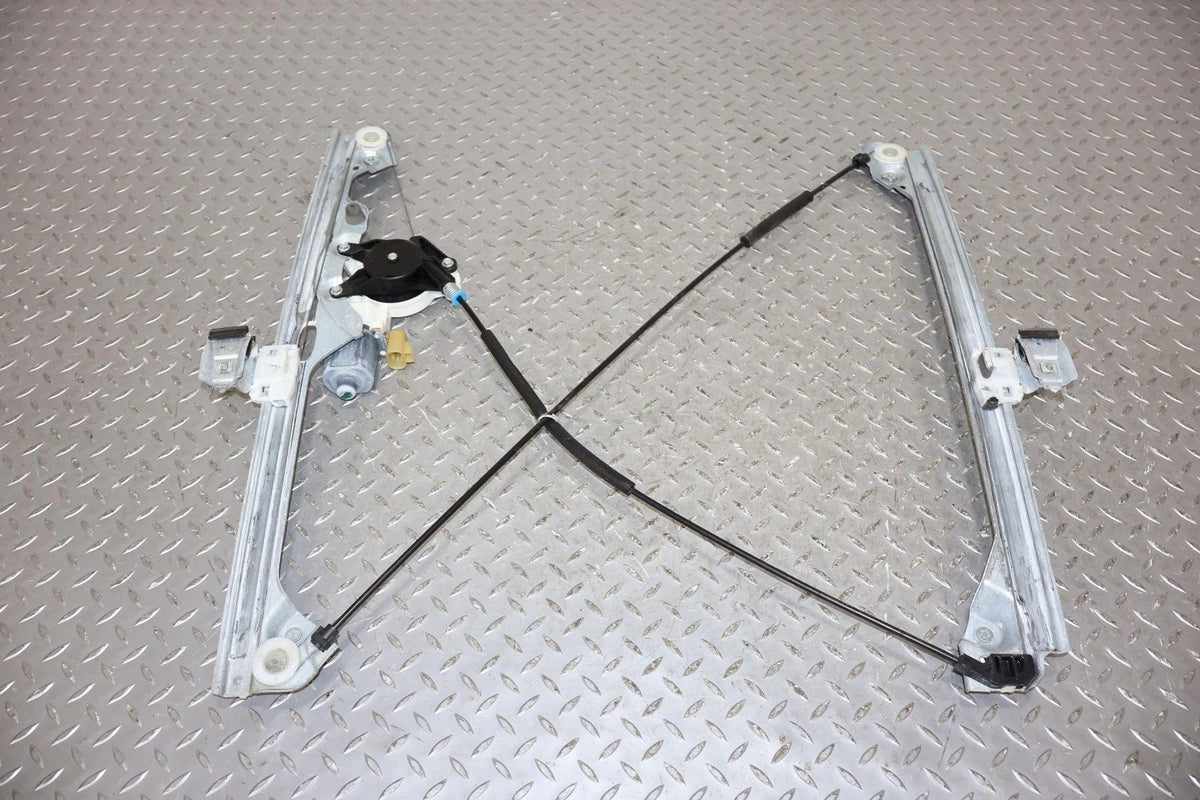 2011 Chevrolet Avalanche- FRONT DOOR REGULATOR