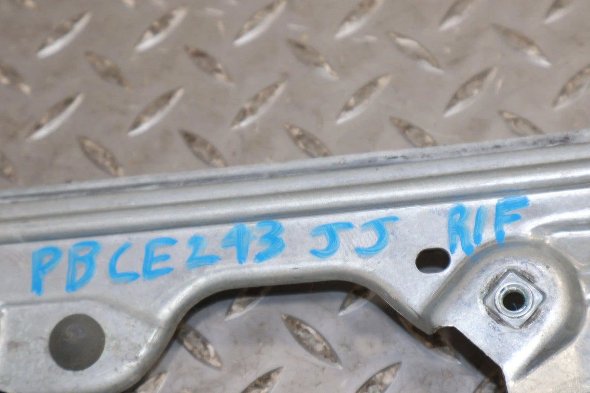 2011 Chevrolet Avalanche- Right Front Door Regulator