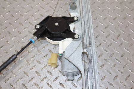 2011 Chevrolet Avalanche- Right Front Door Regulator