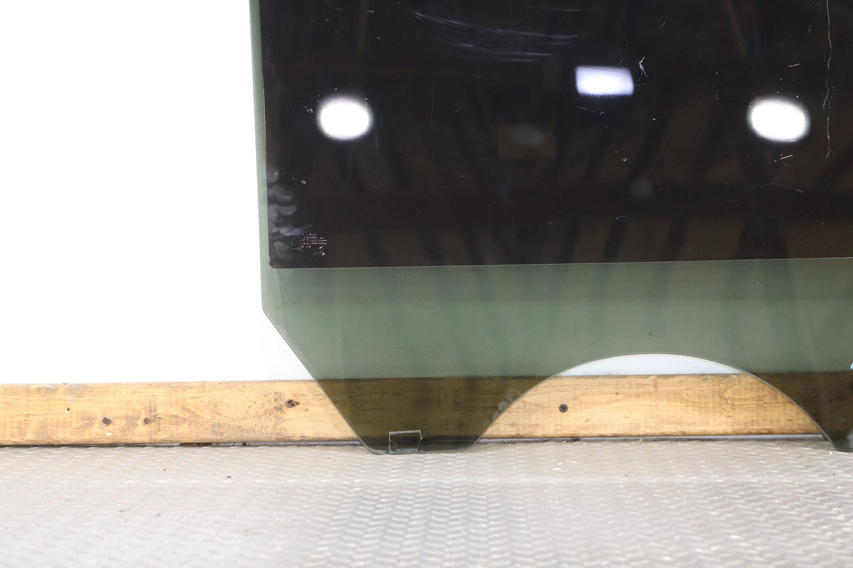 2011 Chevrolet Avalanche- Right Rear Door Window