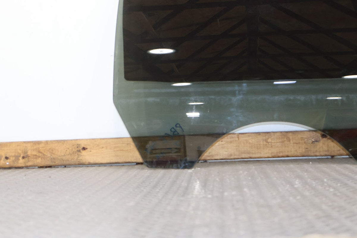 2011 Chevrolet Avalanche- Right Rear Door Window