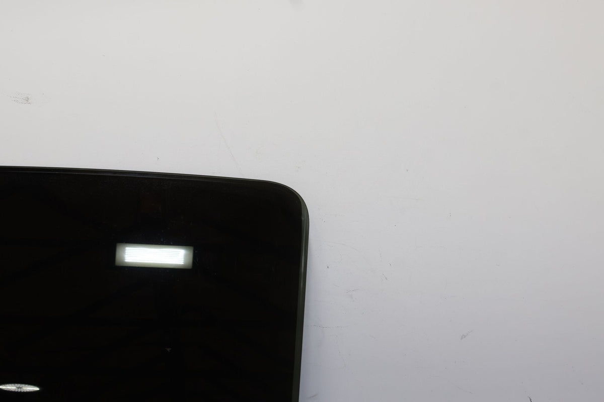 2011 Chevrolet Avalanche- Right Rear Door Window