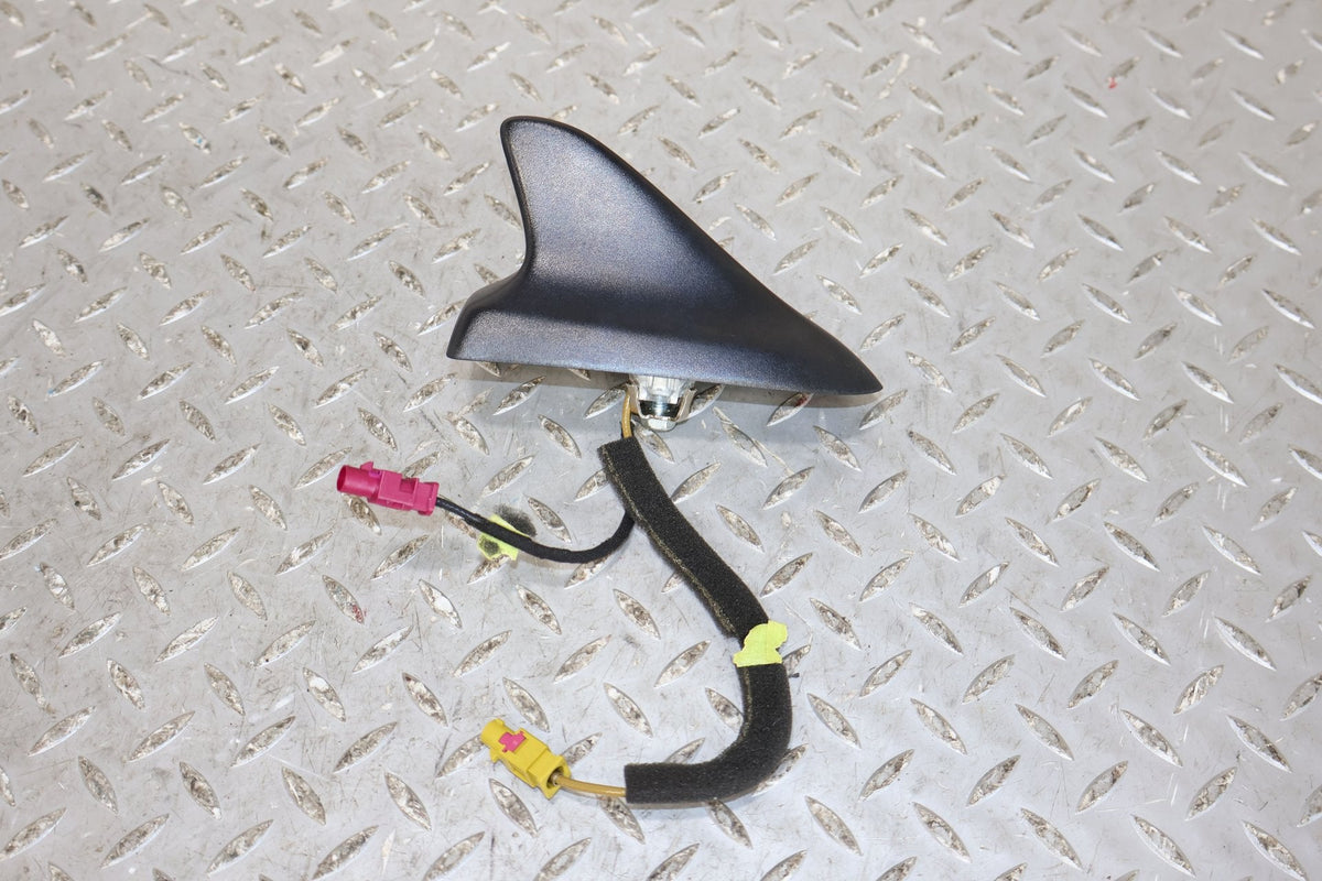 2011 Chevrolet Camaro- Antenna