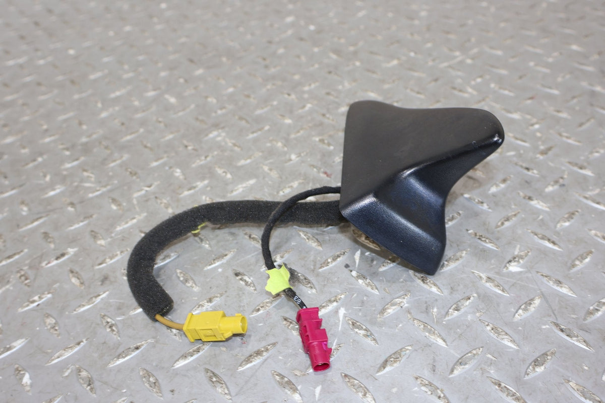 2011 Chevrolet Camaro- Antenna