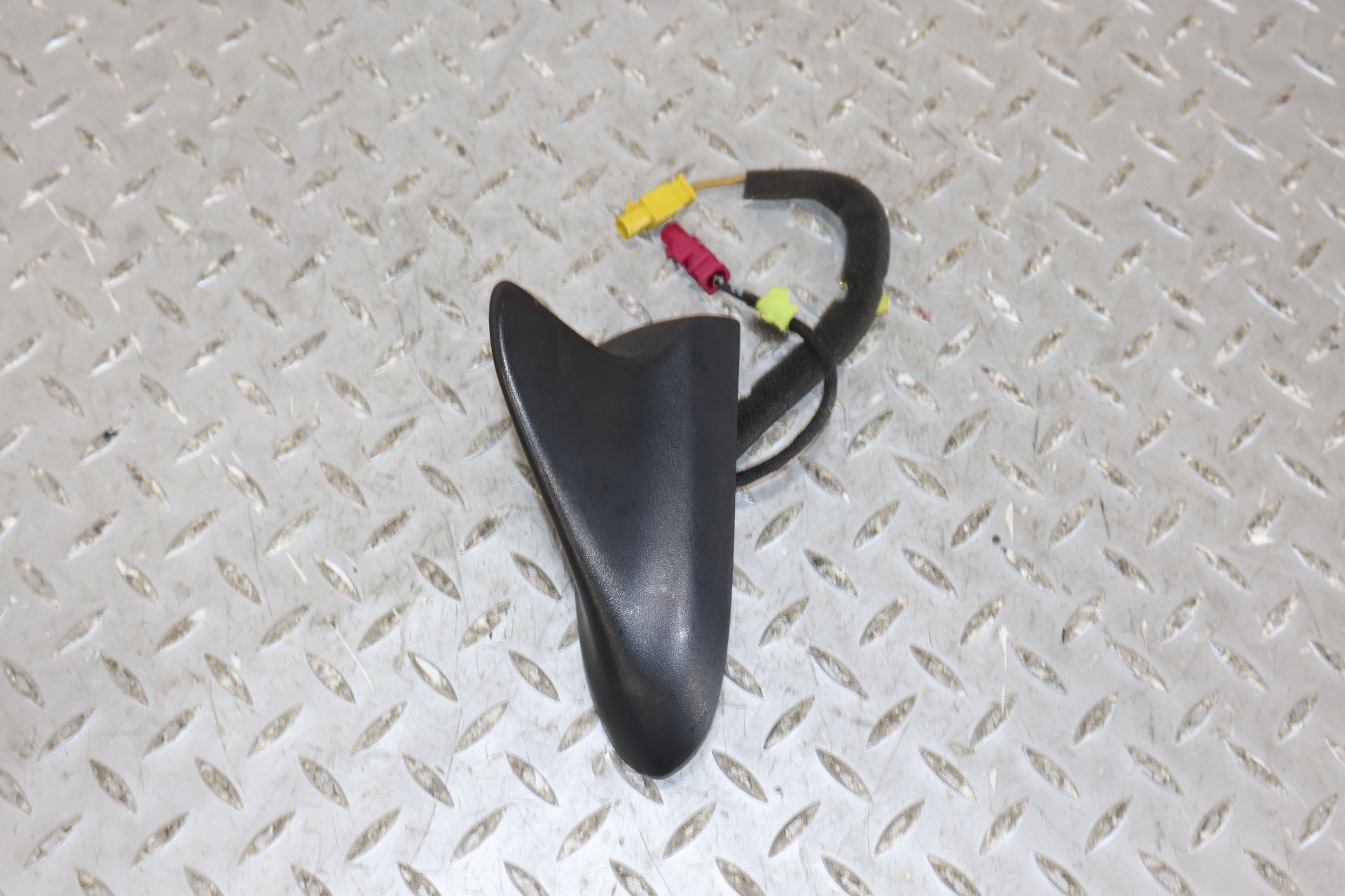 2011 Chevrolet Camaro- Antenna