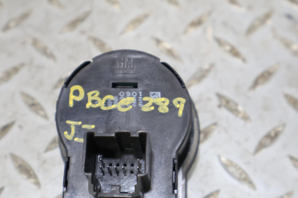 2011 Chevrolet Camaro- Headlight Switch