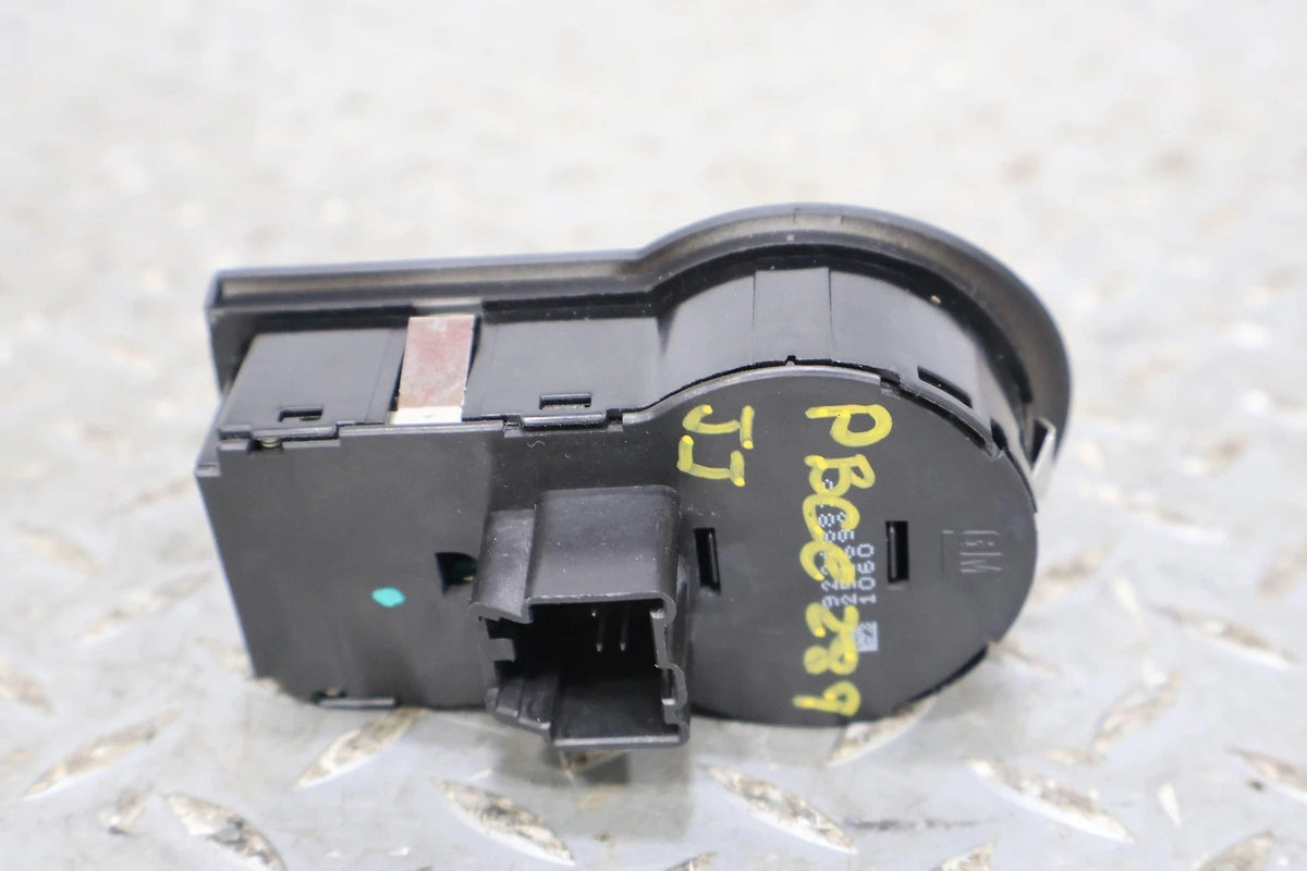 2011 Chevrolet Camaro- Headlight Switch