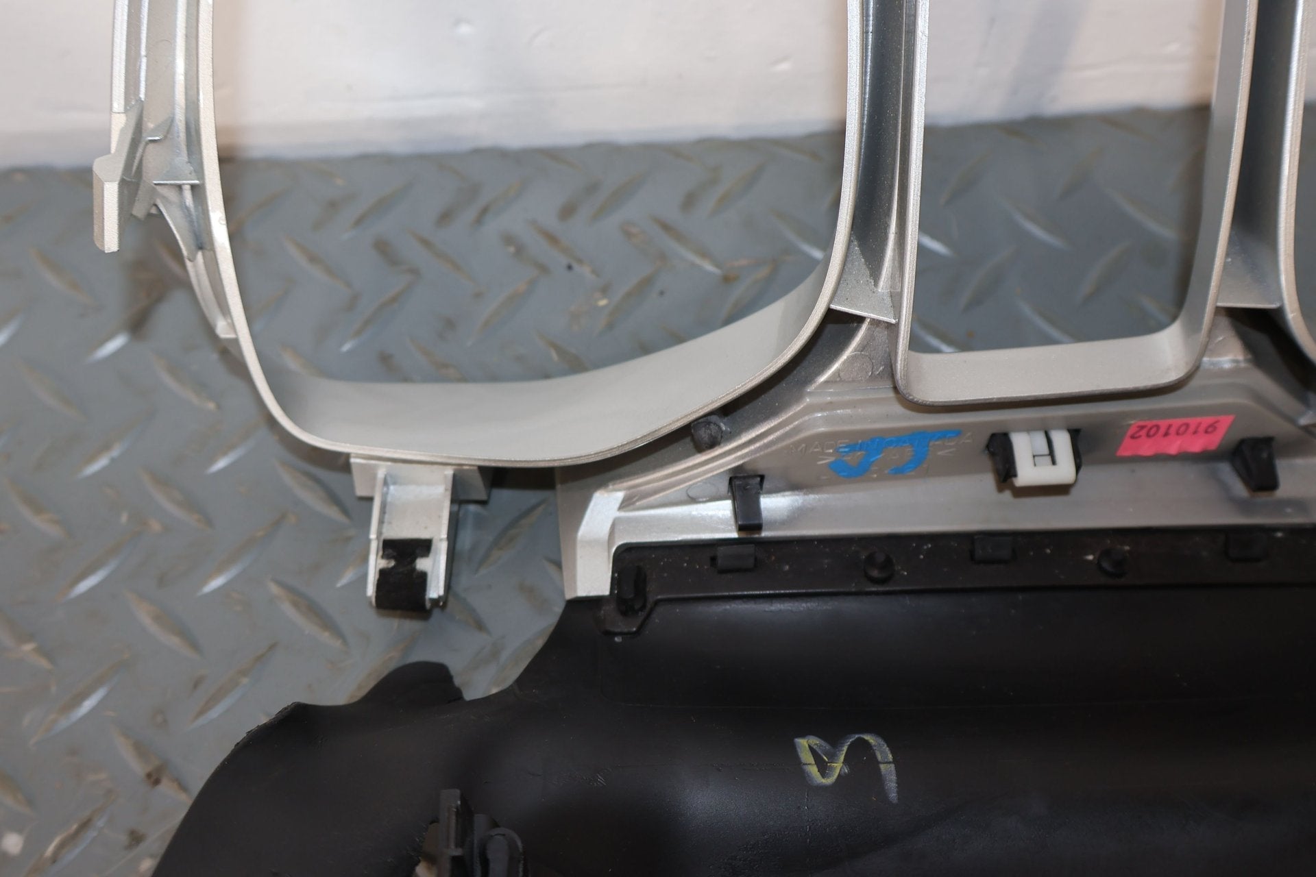 2011 Chevrolet Camaro- Instrument Cluster Bezel