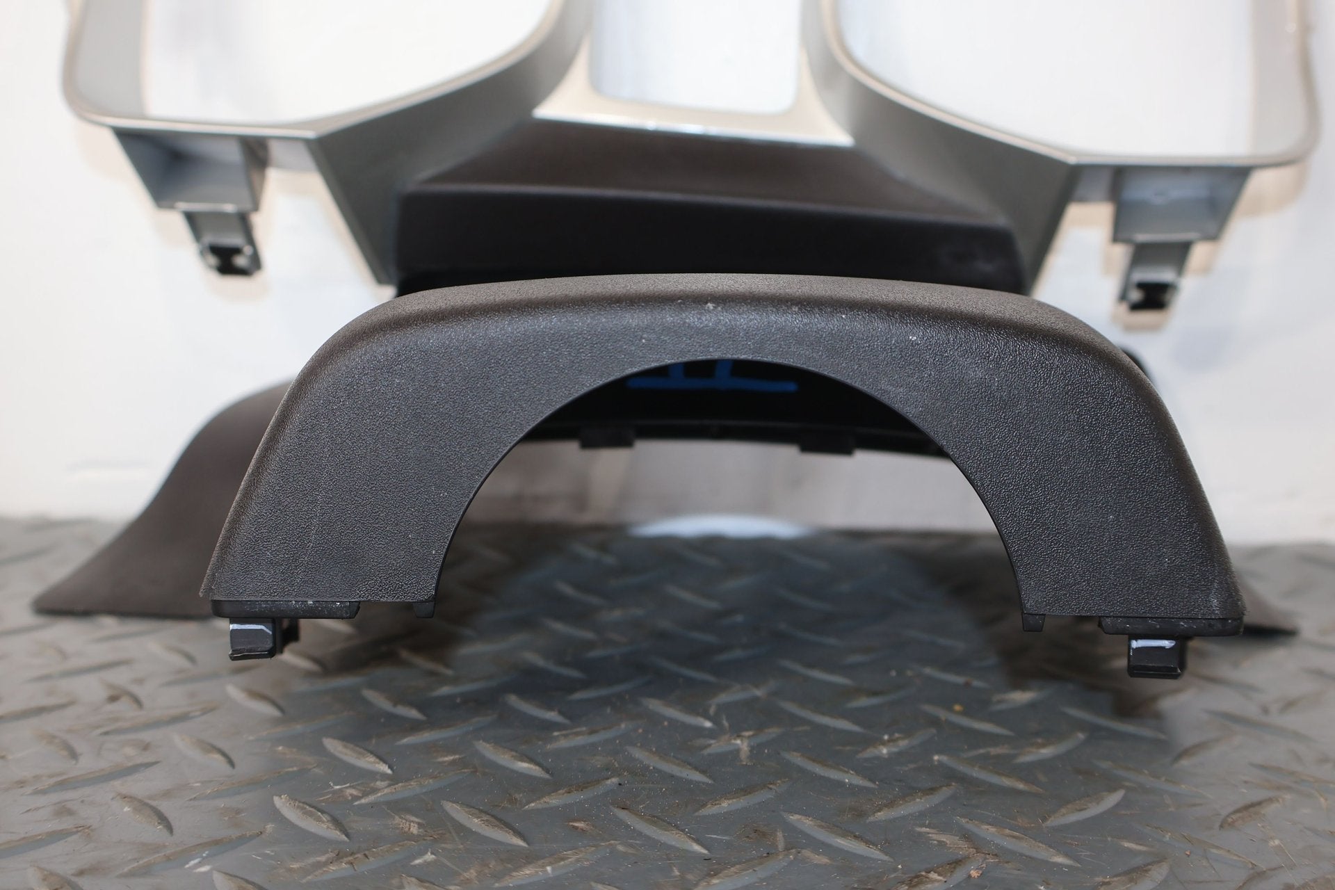 2011 Chevrolet Camaro- Instrument Cluster Bezel