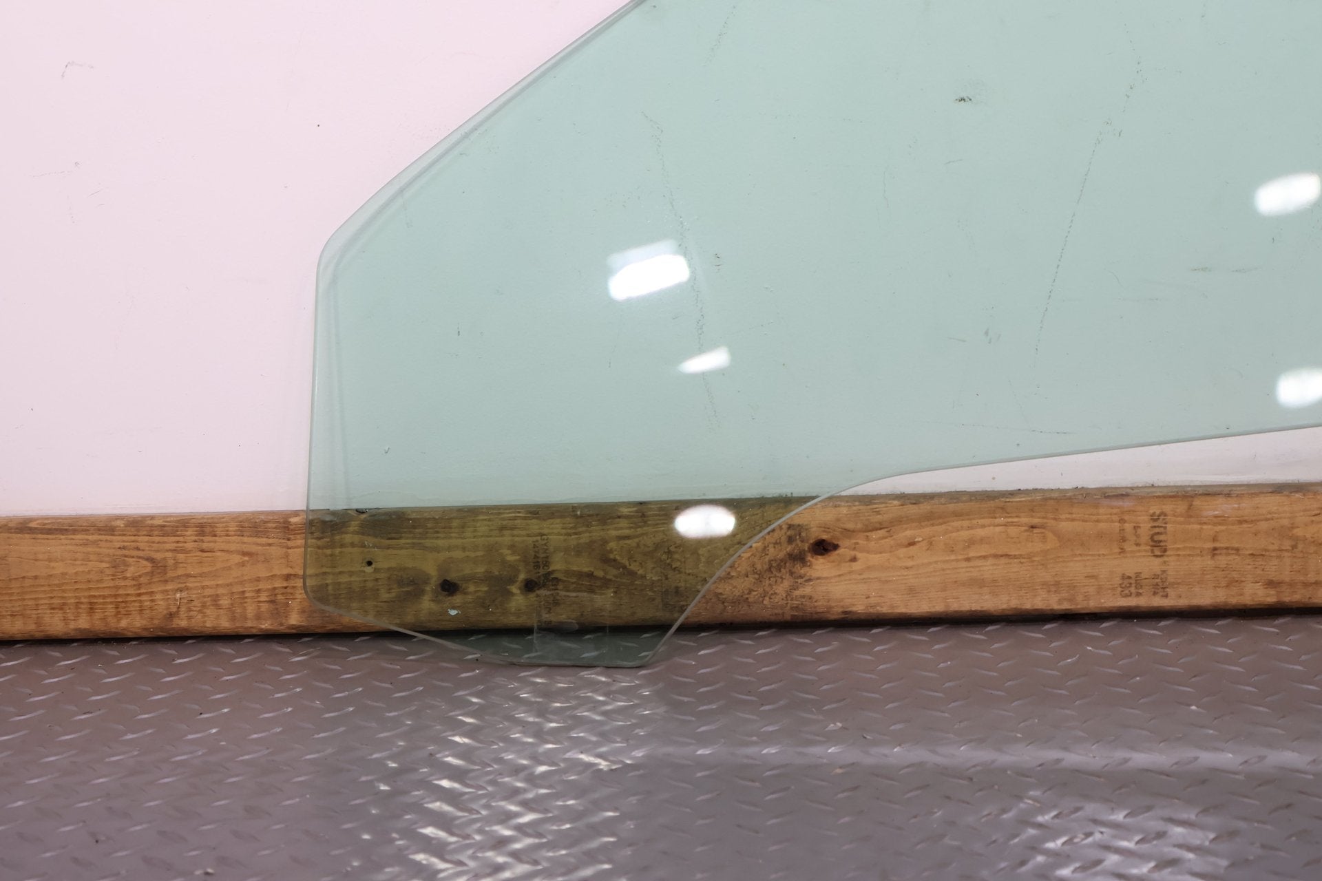 2011 Chevrolet Camaro- Right Front Door Window