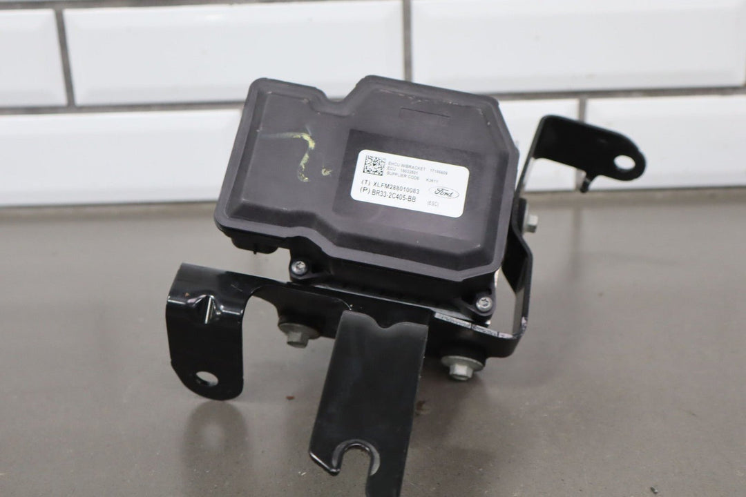 2011 Ford Mustang Anti - Lock Brake Pump & Module