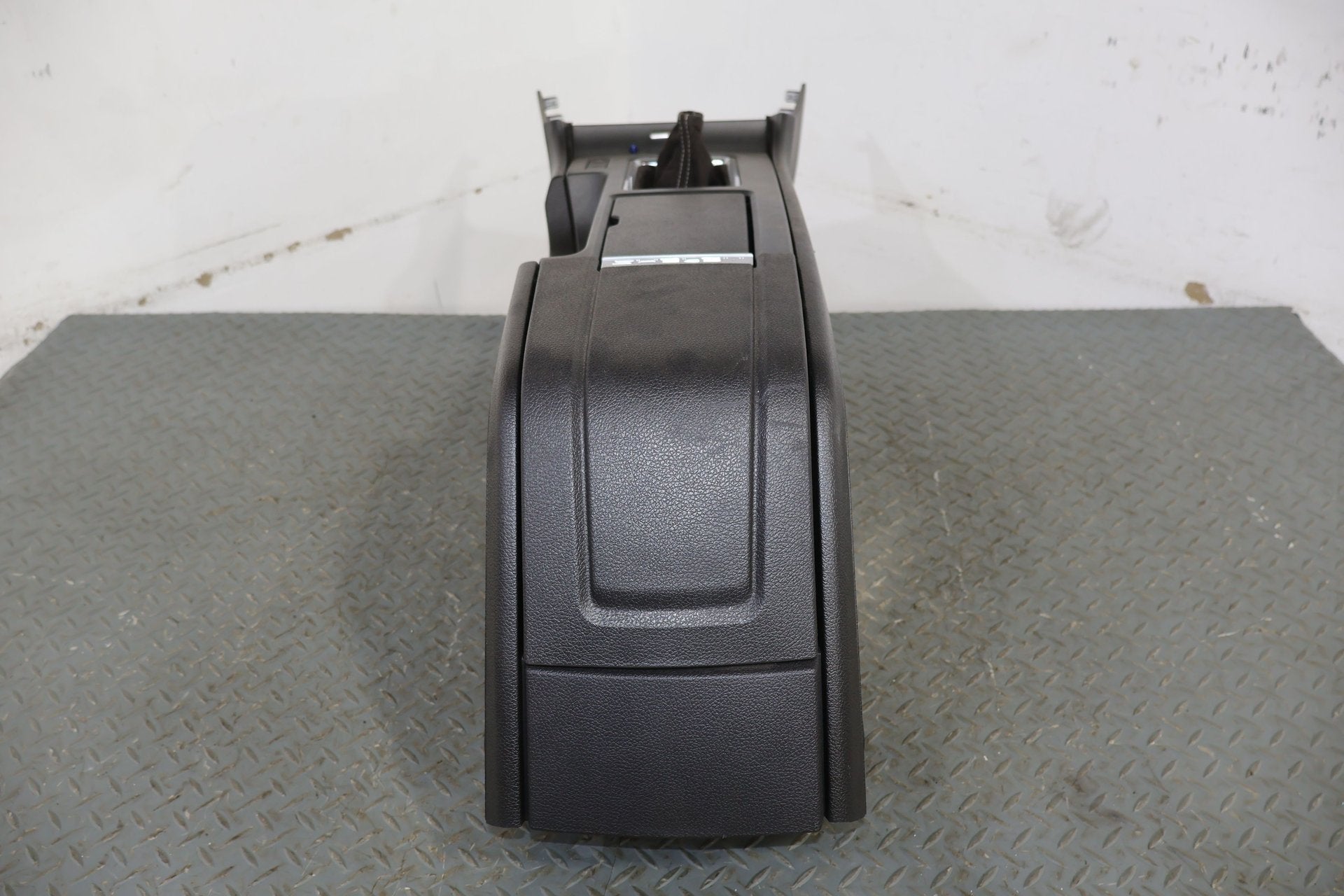 2011 Ford Mustang- Front Console