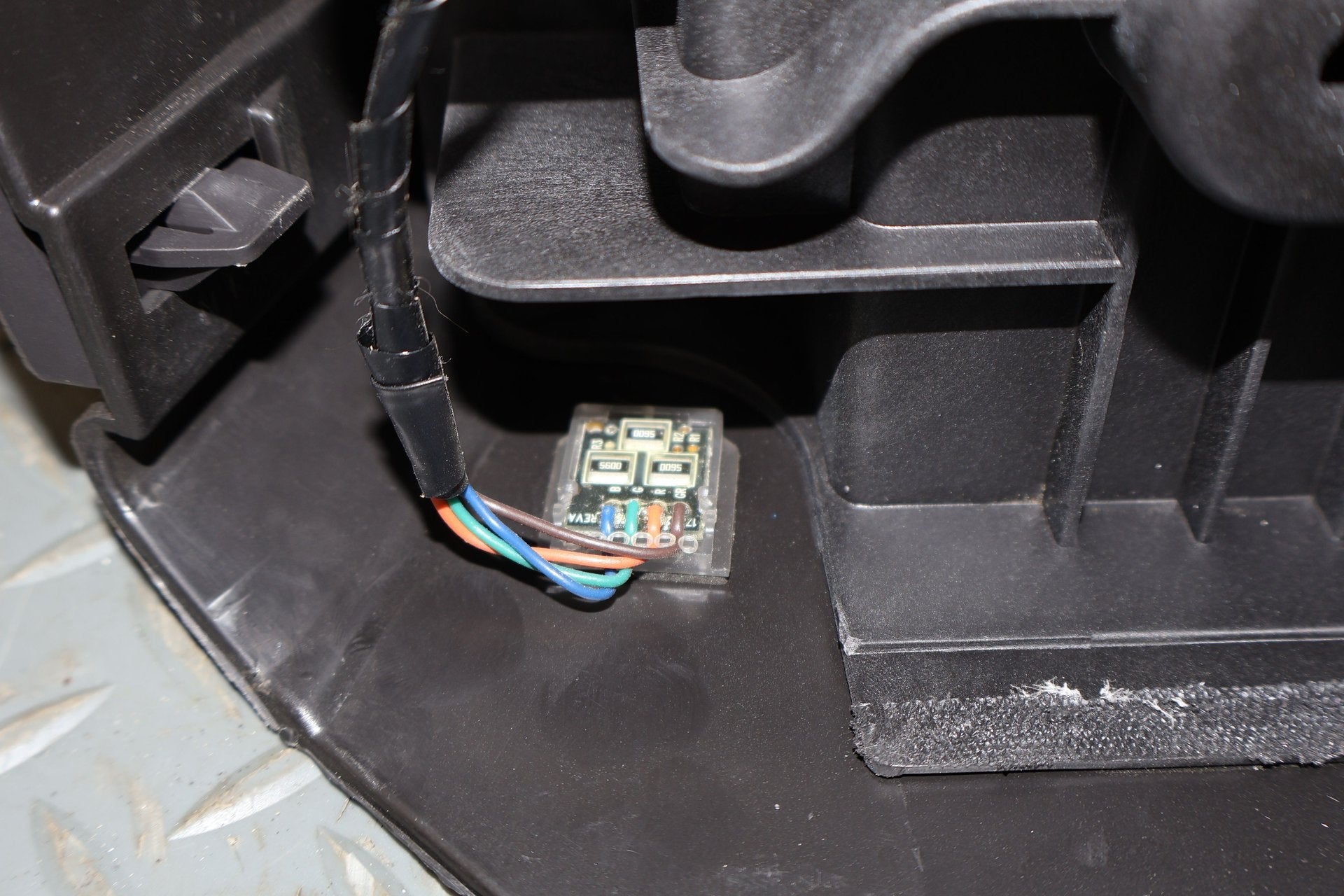 2011 Ford Mustang- Front Console