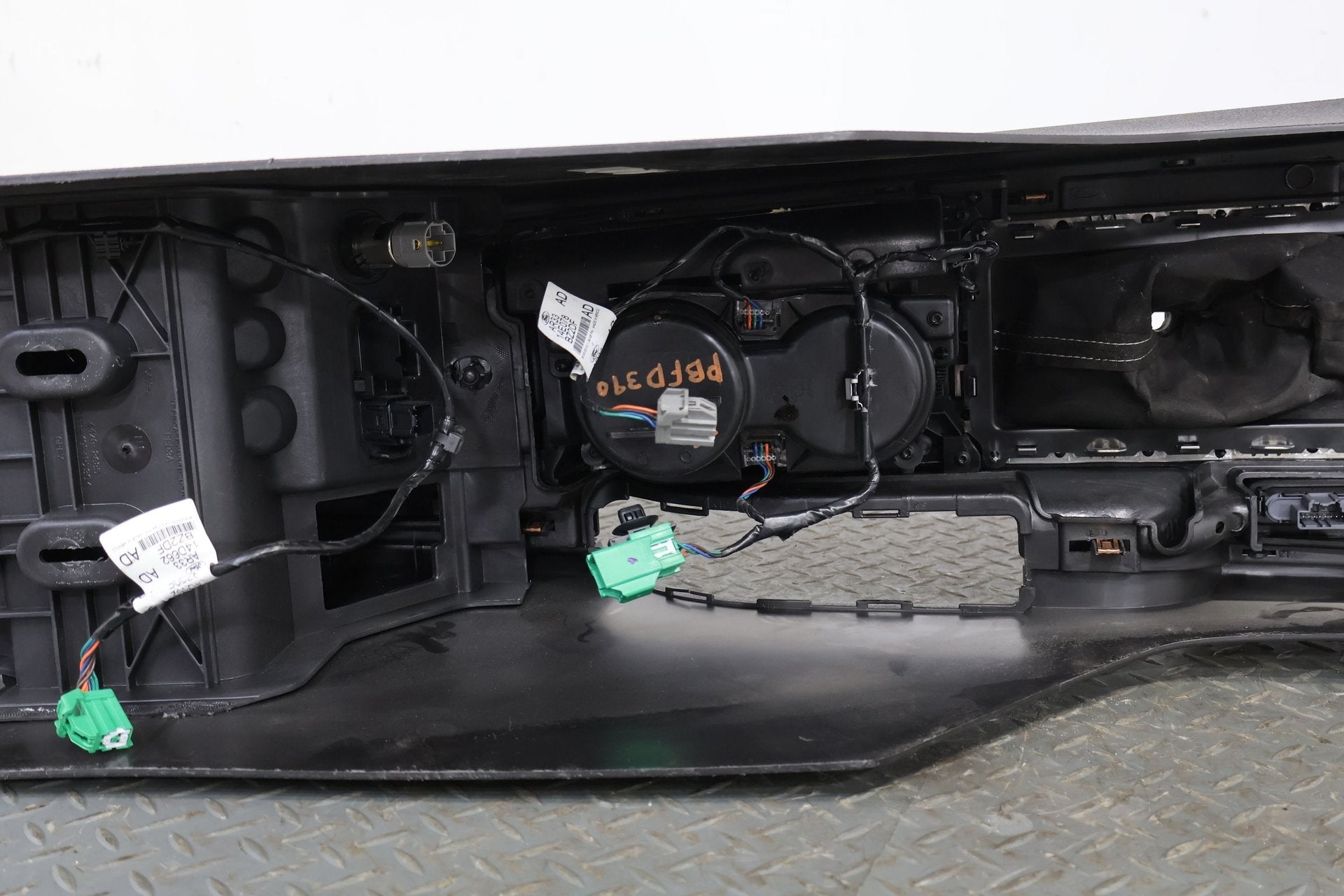 2011 Ford Mustang- Front Console
