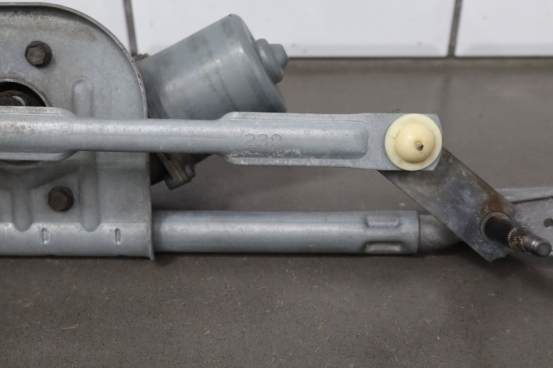 2011 Ford Mustang Front Wiper Motor