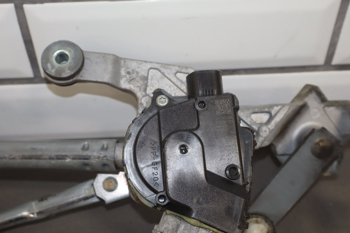2011 Honda Fit Front Wiper Motor OEM