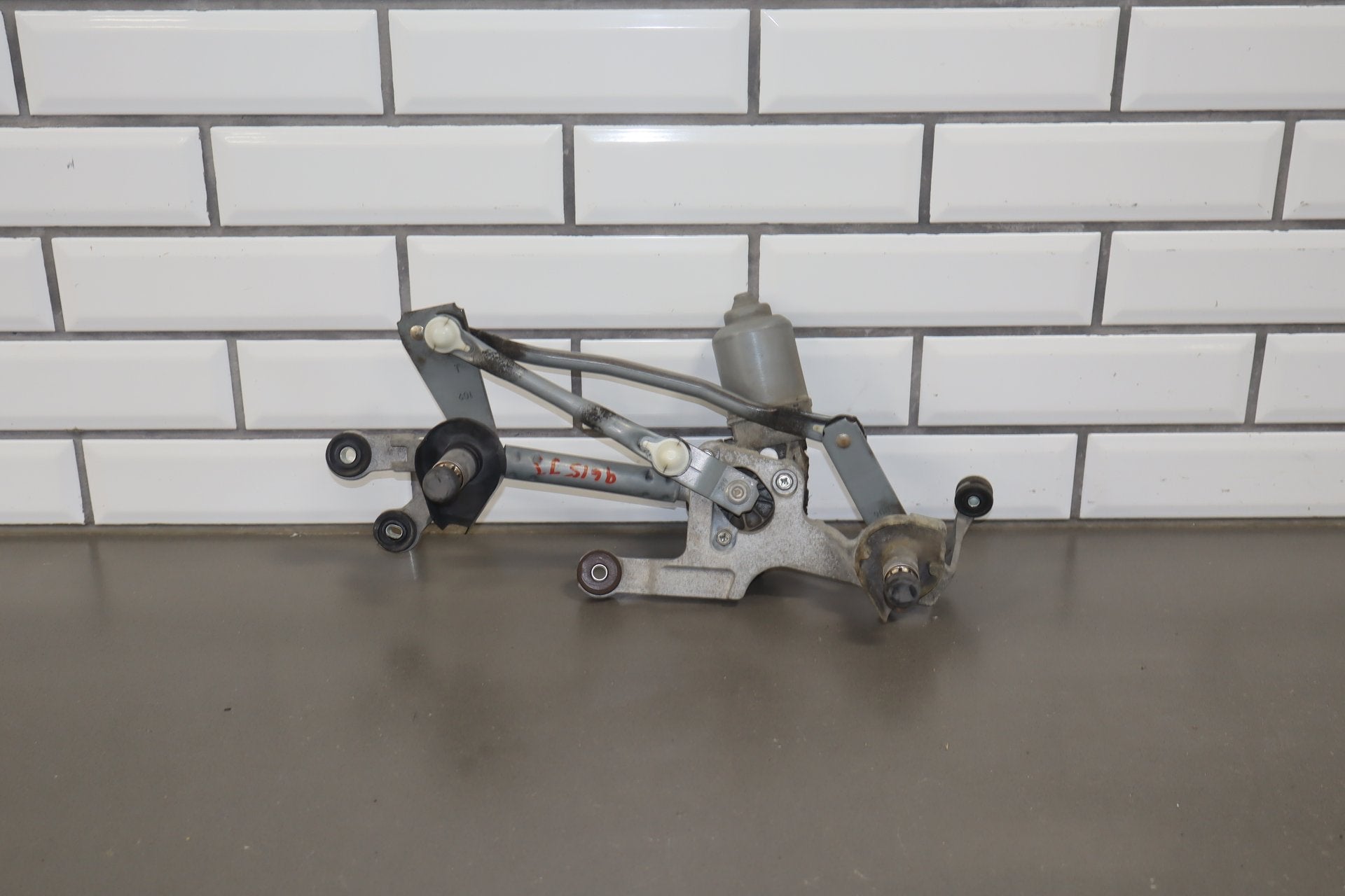 2011 Honda Fit Front Wiper Motor OEM