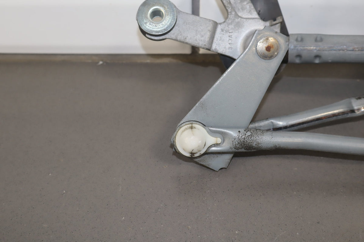 2011 Honda Fit Front Wiper Motor OEM