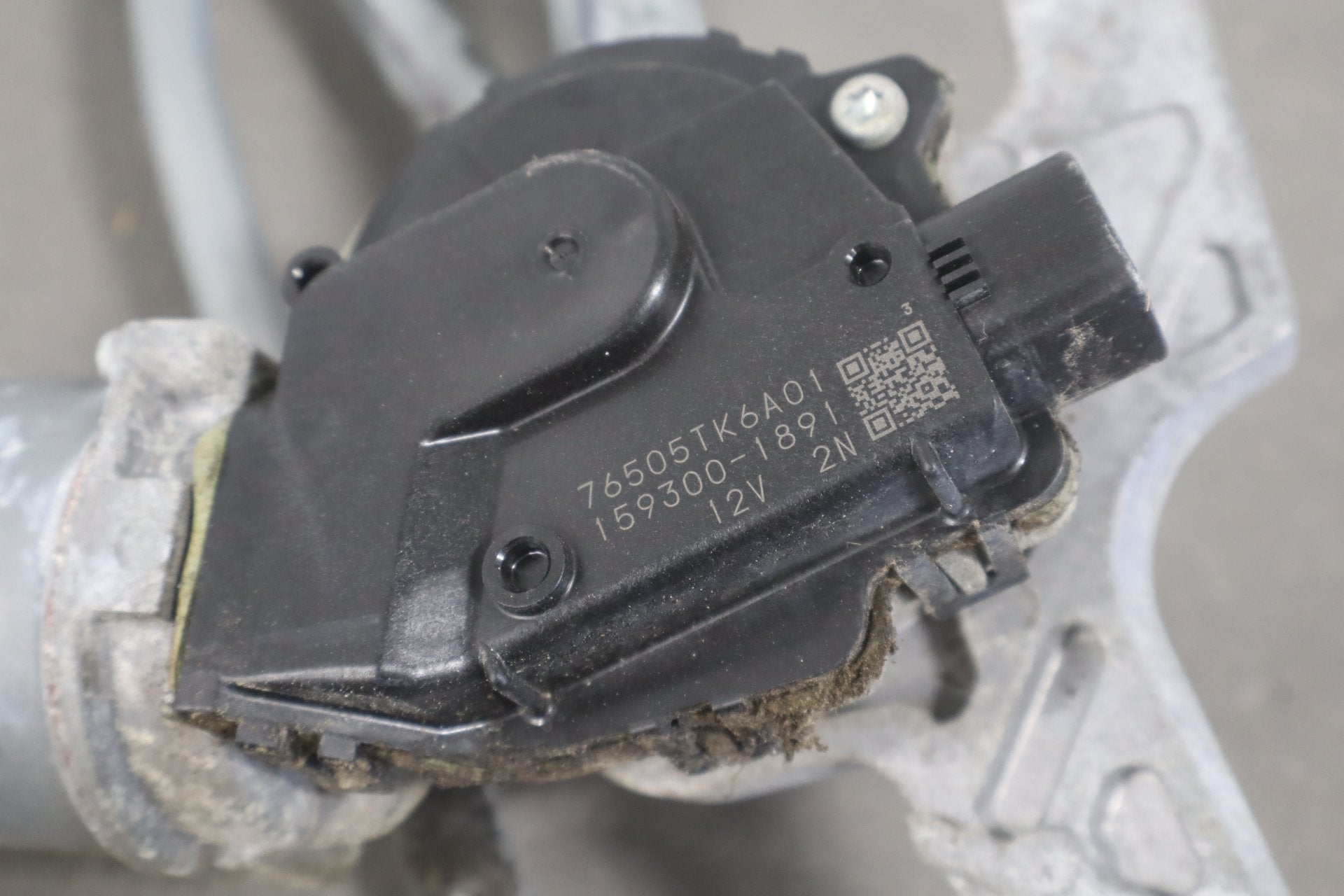 2011 Honda Fit Front Wiper Motor OEM