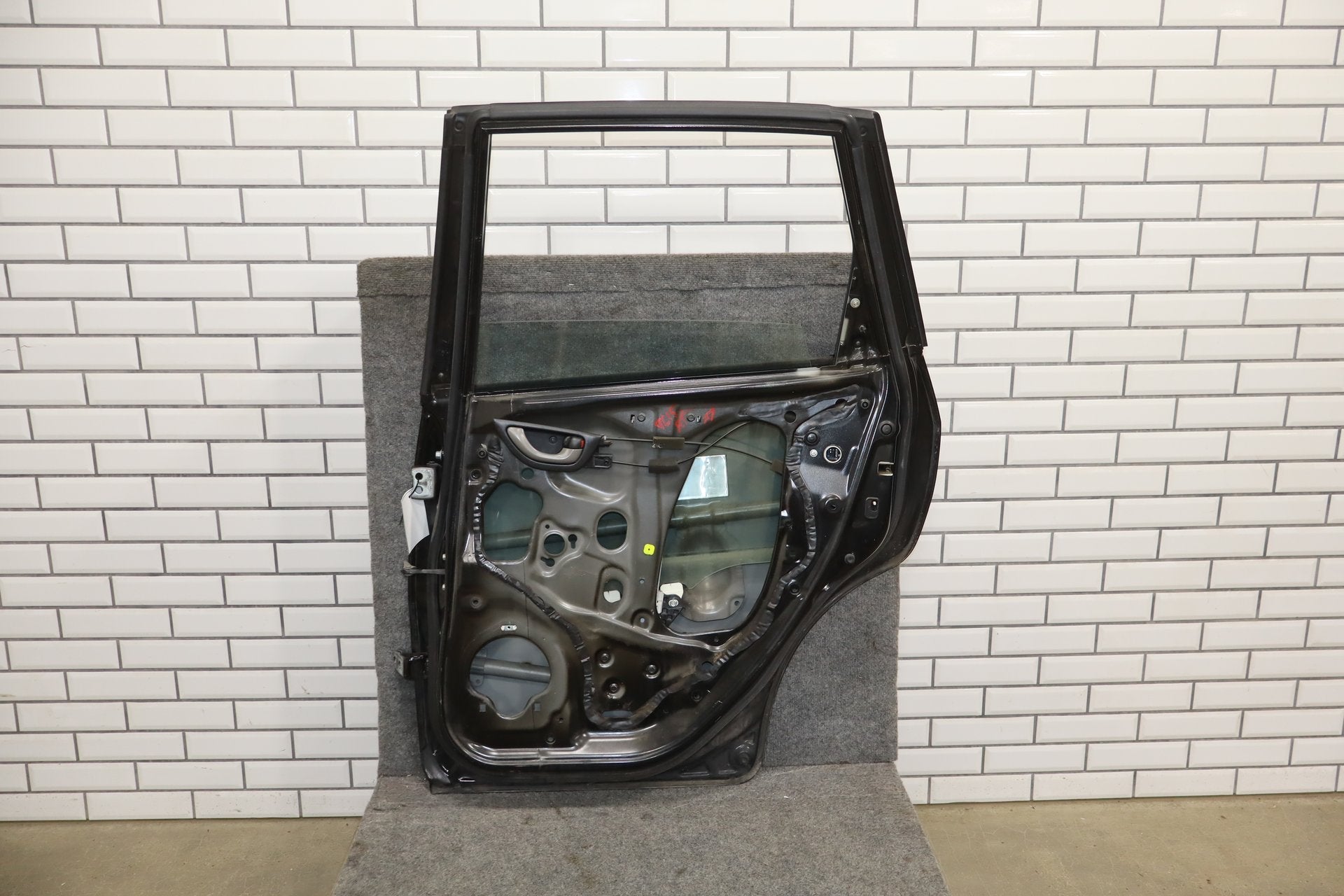 2011 Honda Fit Right Rear Door crystal black pearl ( nh731p )
