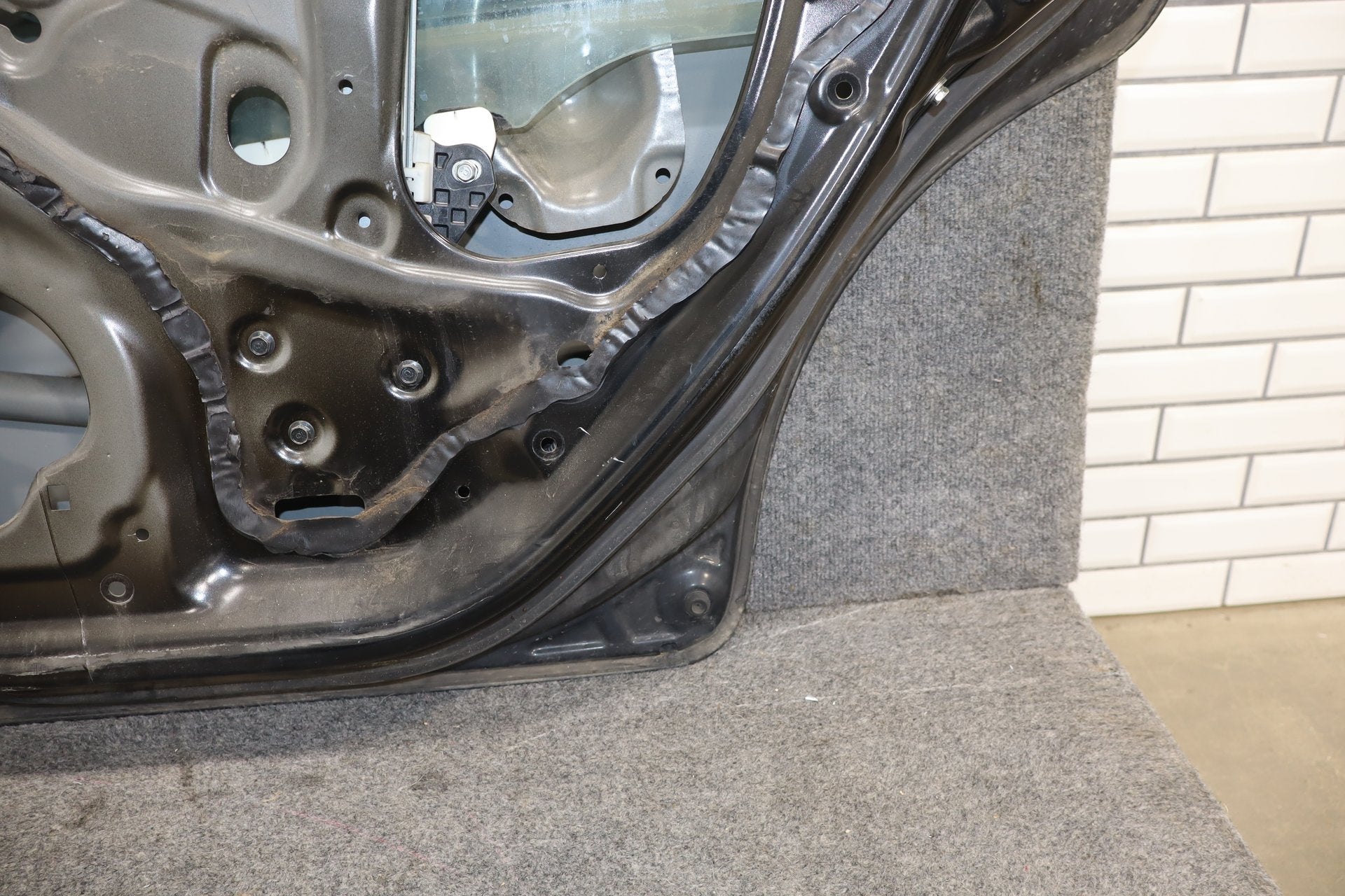 2011 Honda Fit Right Rear Door crystal black pearl ( nh731p )