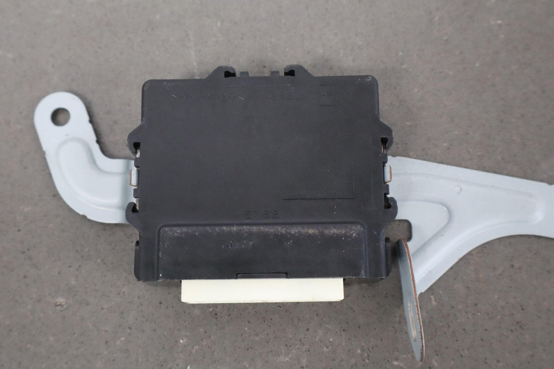2011 Lexus GX460 Left Driver Front Door Control Module