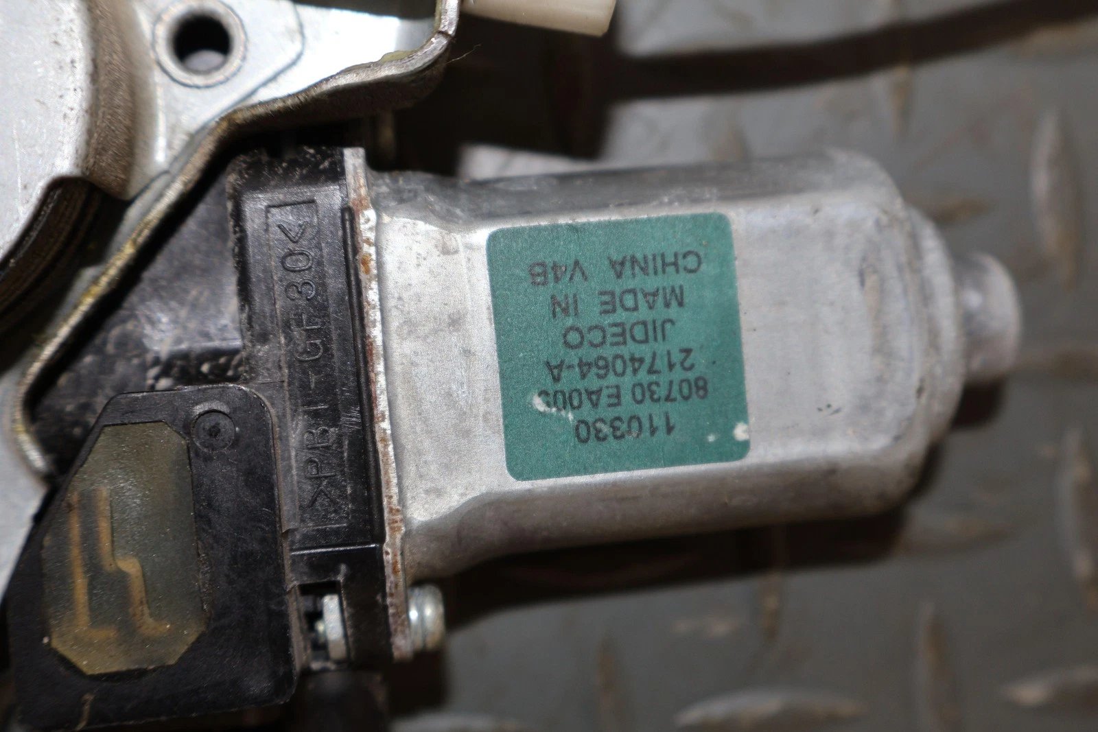 2011 Nissan Xterra- Right Front Door Regulator
