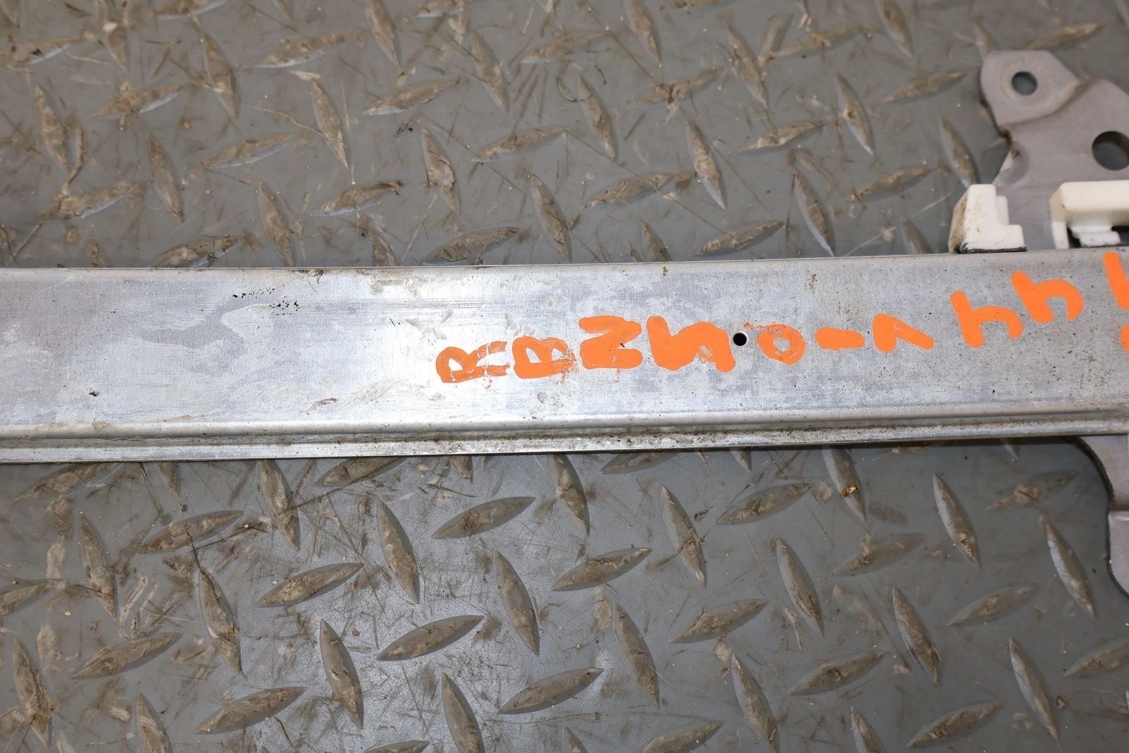 2011 Nissan Xterra- Right Front Door Regulator