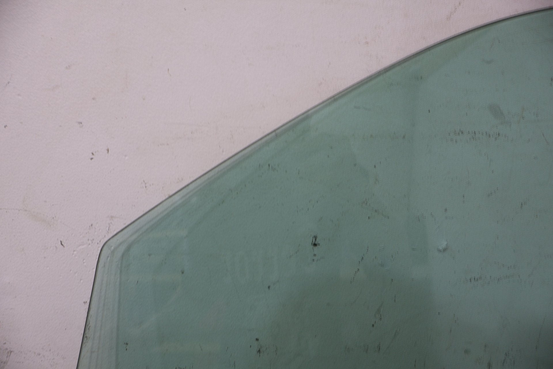2011 Nissan Xterra- Right Front Door Window