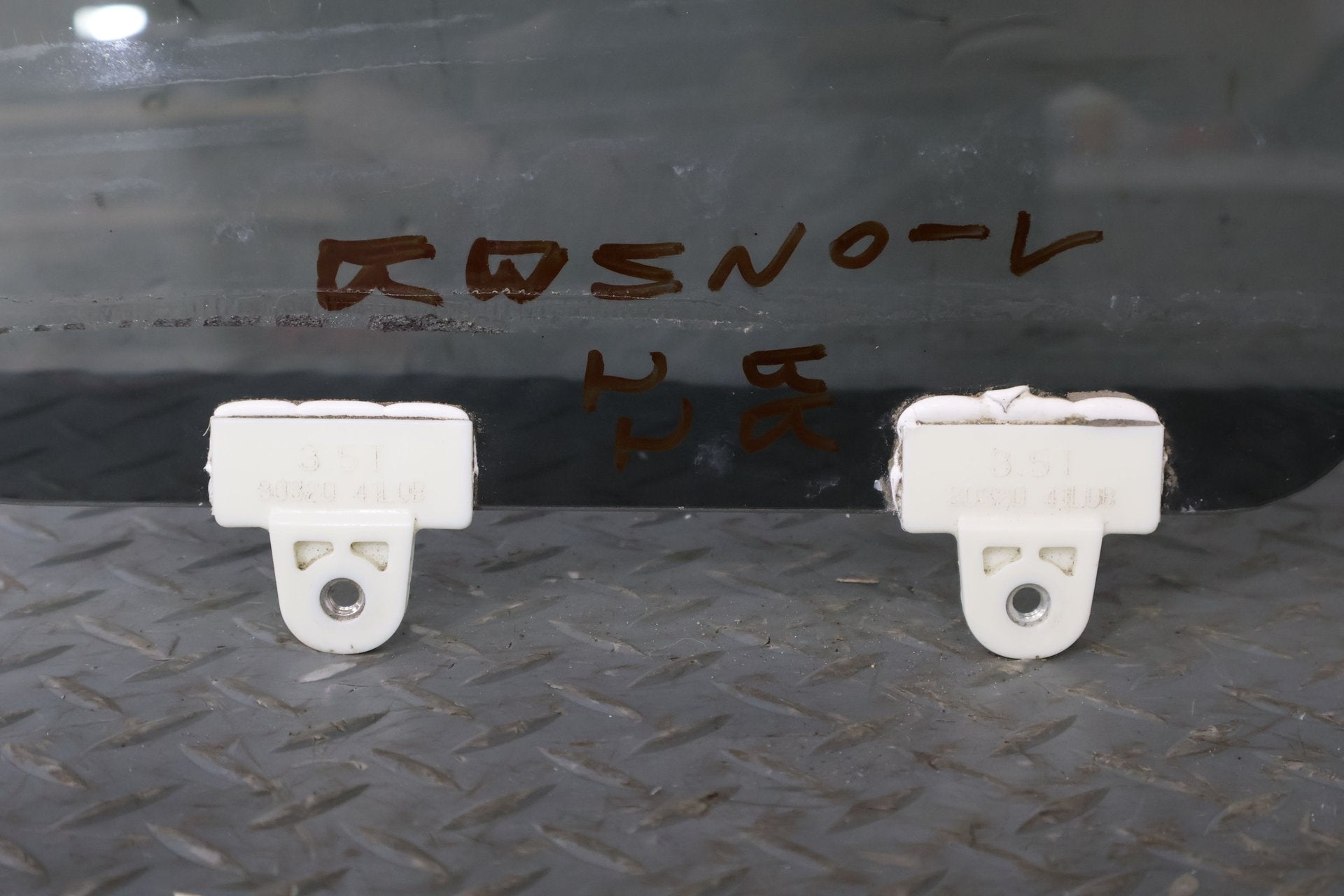 2011 Nissan Xterra- Right Rear Door Window