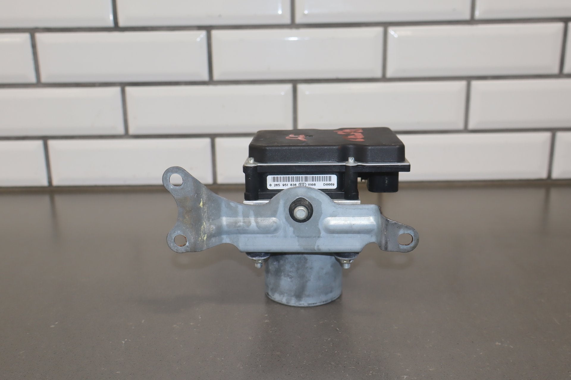 2012-2014 Mitsubishi i-MiEV ABS Brake Unit OEM