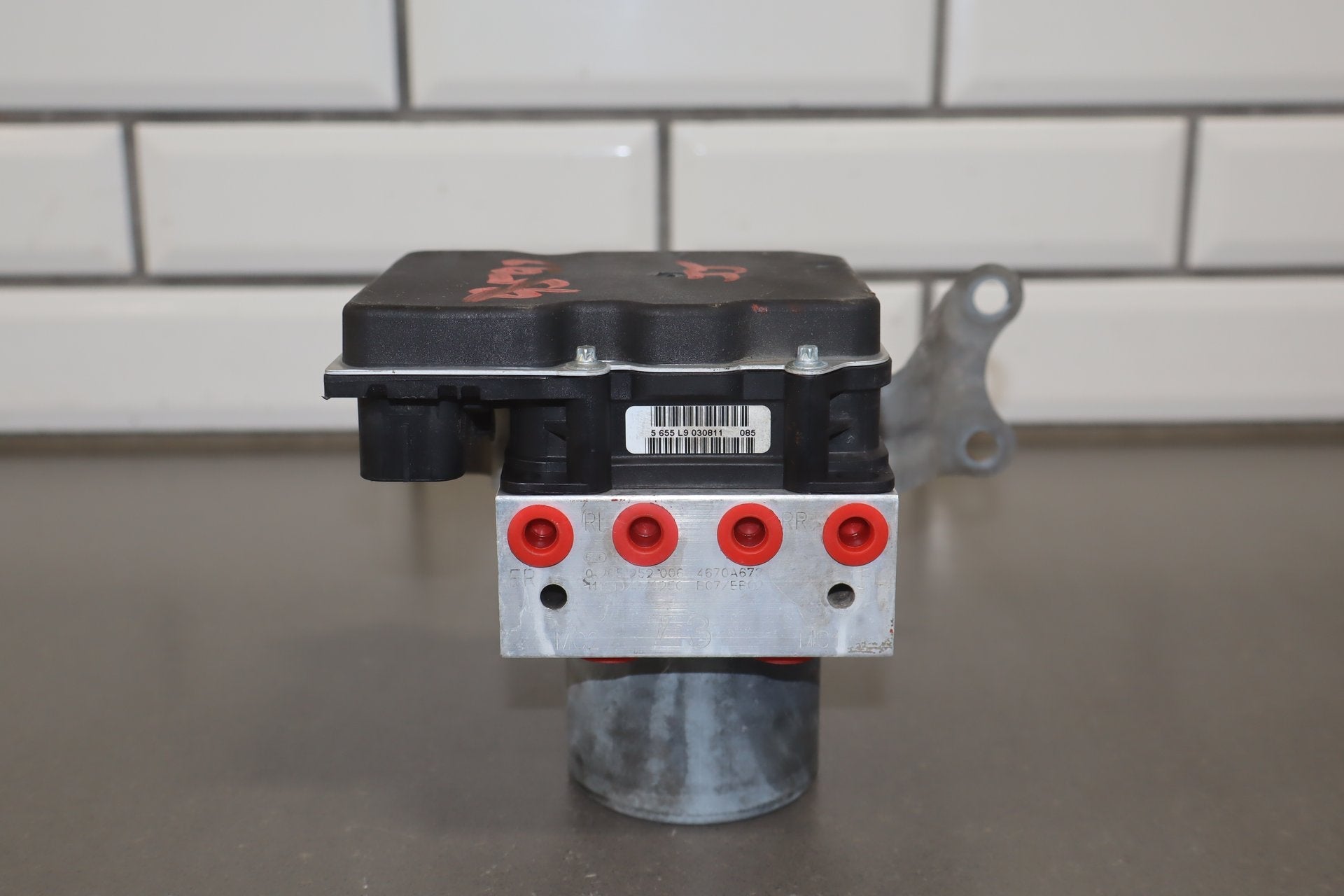 2012-2014 Mitsubishi i-MiEV ABS Brake Unit OEM