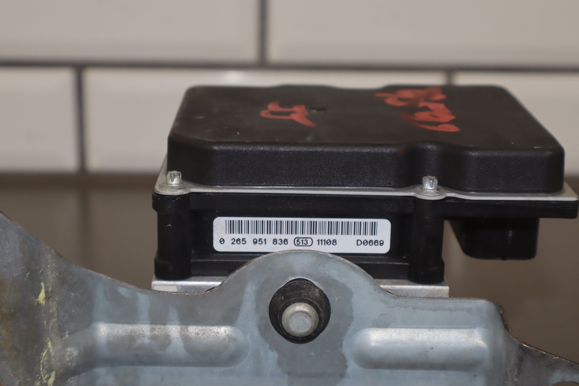 2012-2014 Mitsubishi i-MiEV ABS Brake Unit OEM