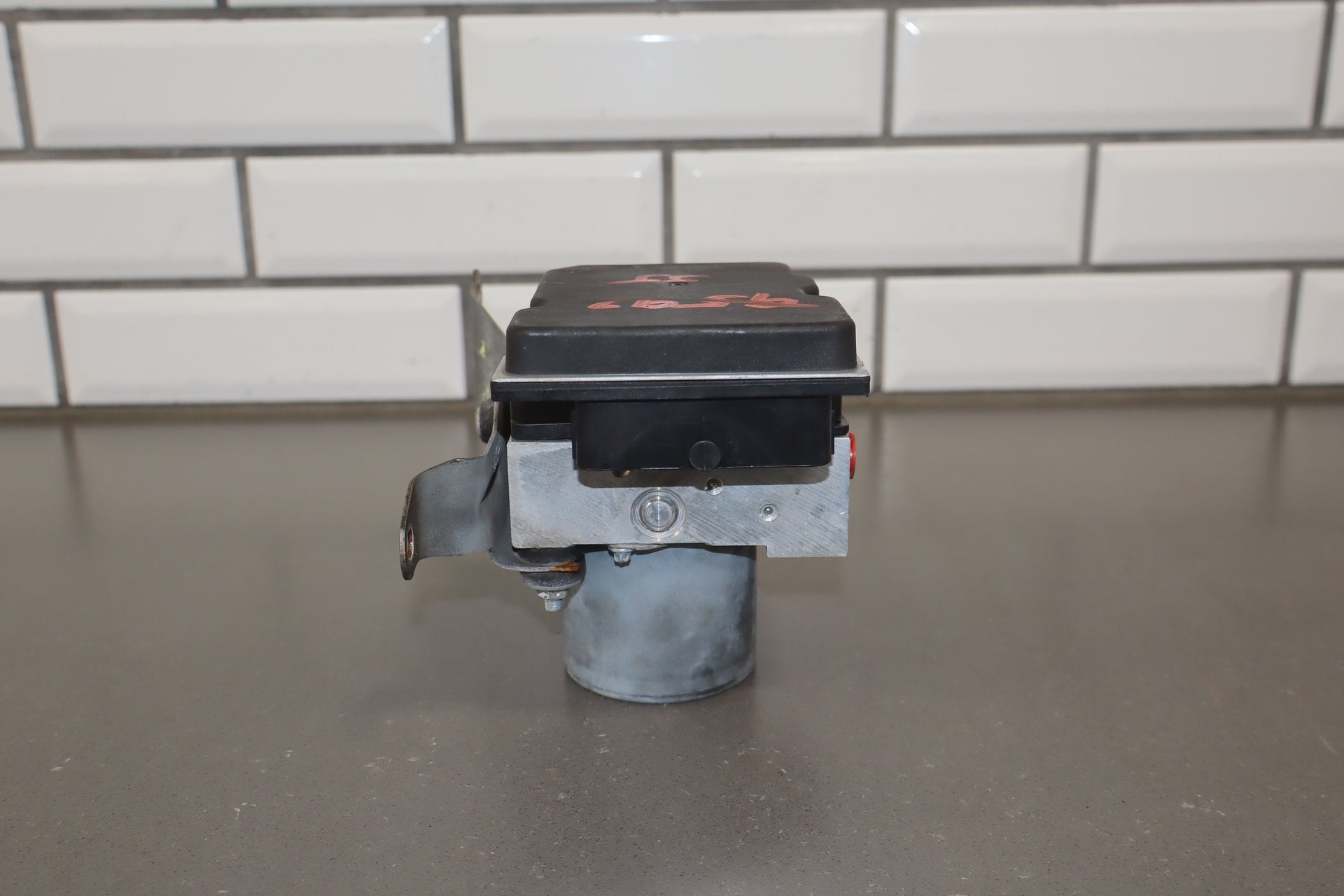 2012-2014 Mitsubishi i-MiEV ABS Brake Unit OEM
