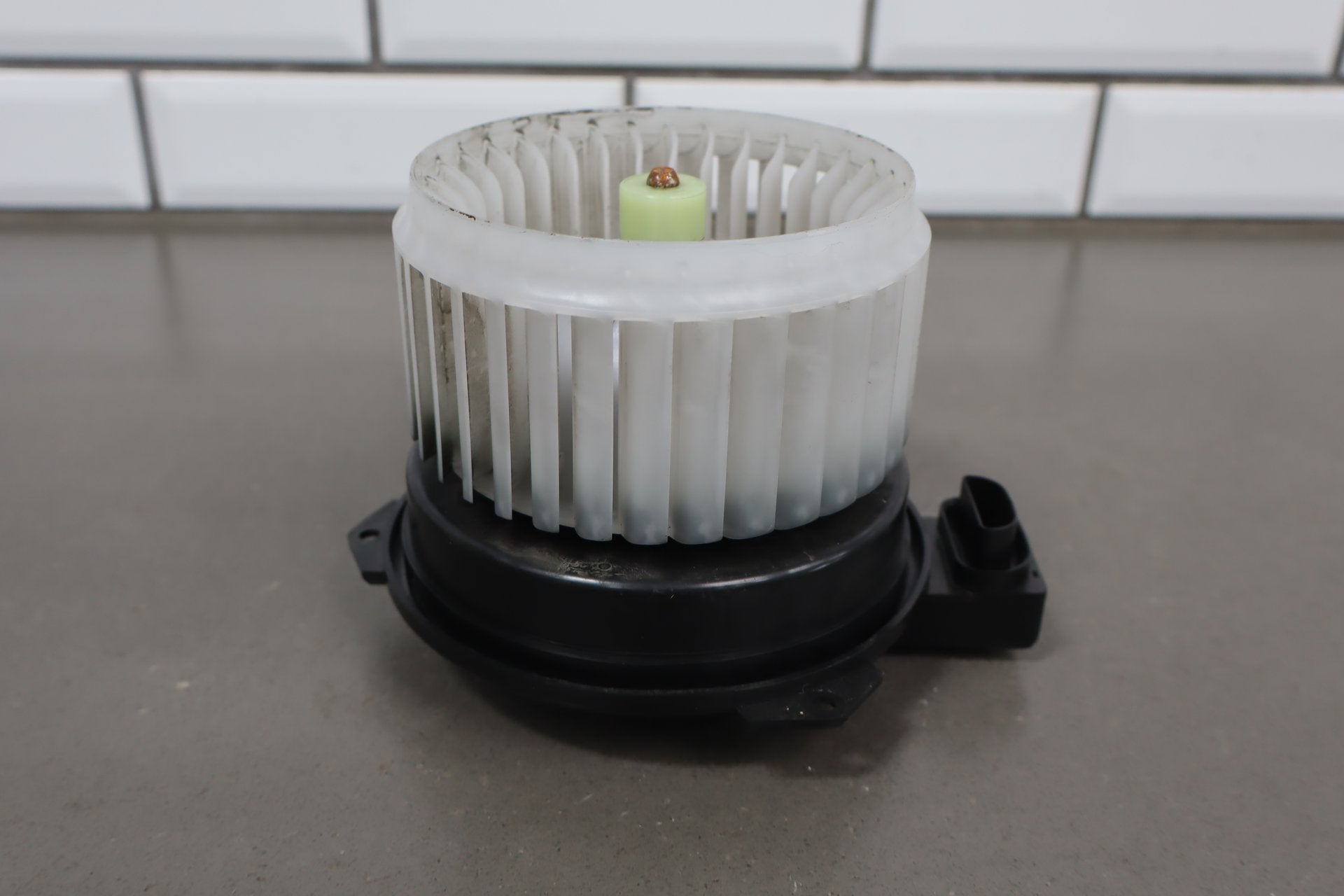 2012-2014 Mitsubishi i-MiEV Blower Motor OEM