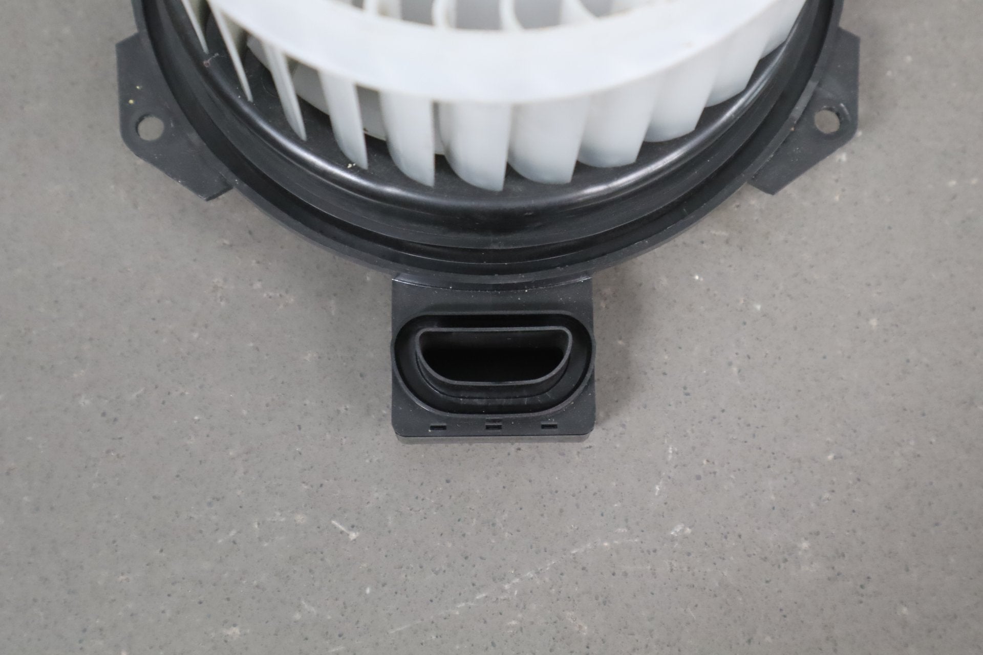 2012-2014 Mitsubishi i-MiEV Blower Motor OEM