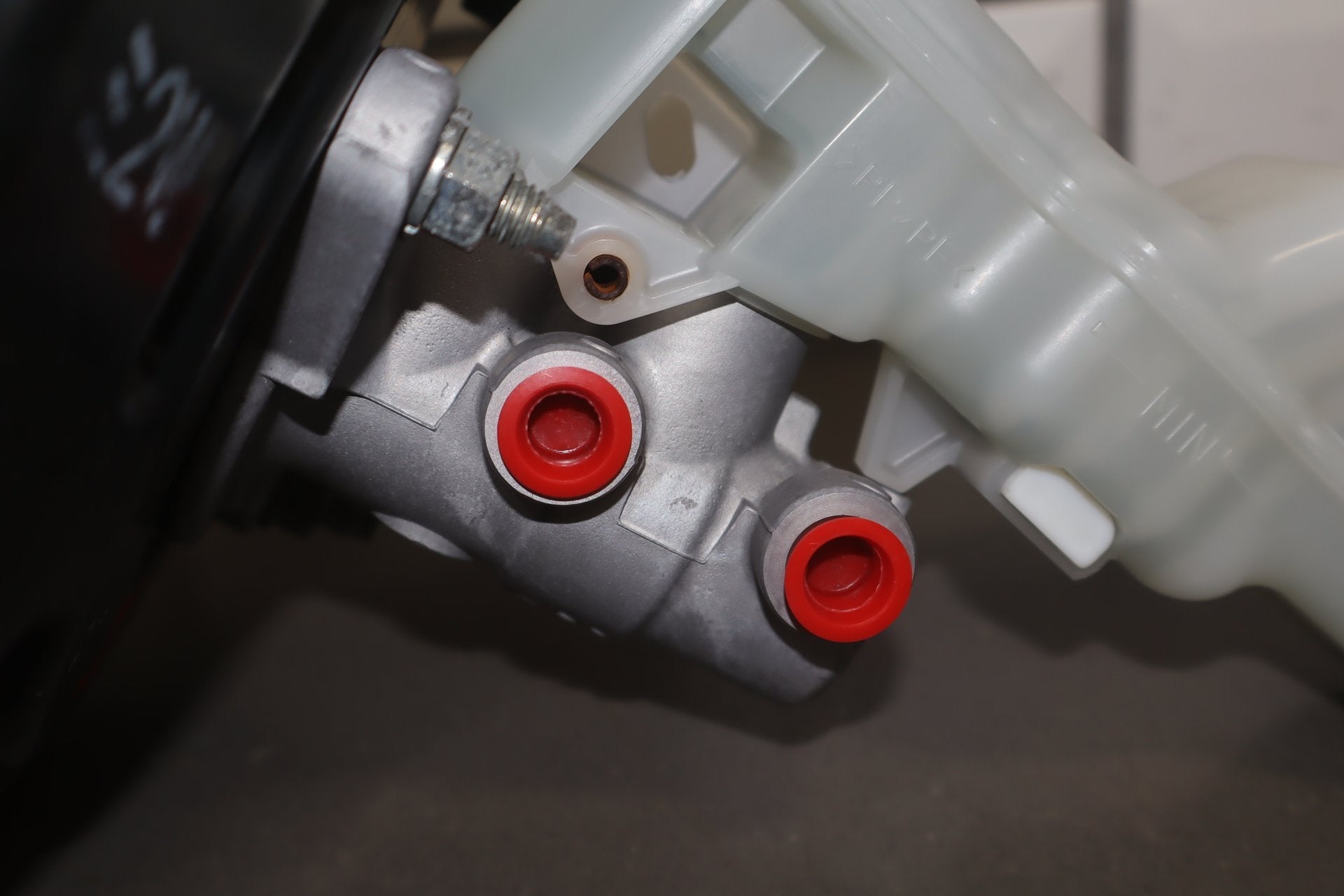 2012-2014 Mitsubishi i-MiEV Brake Booster OEM