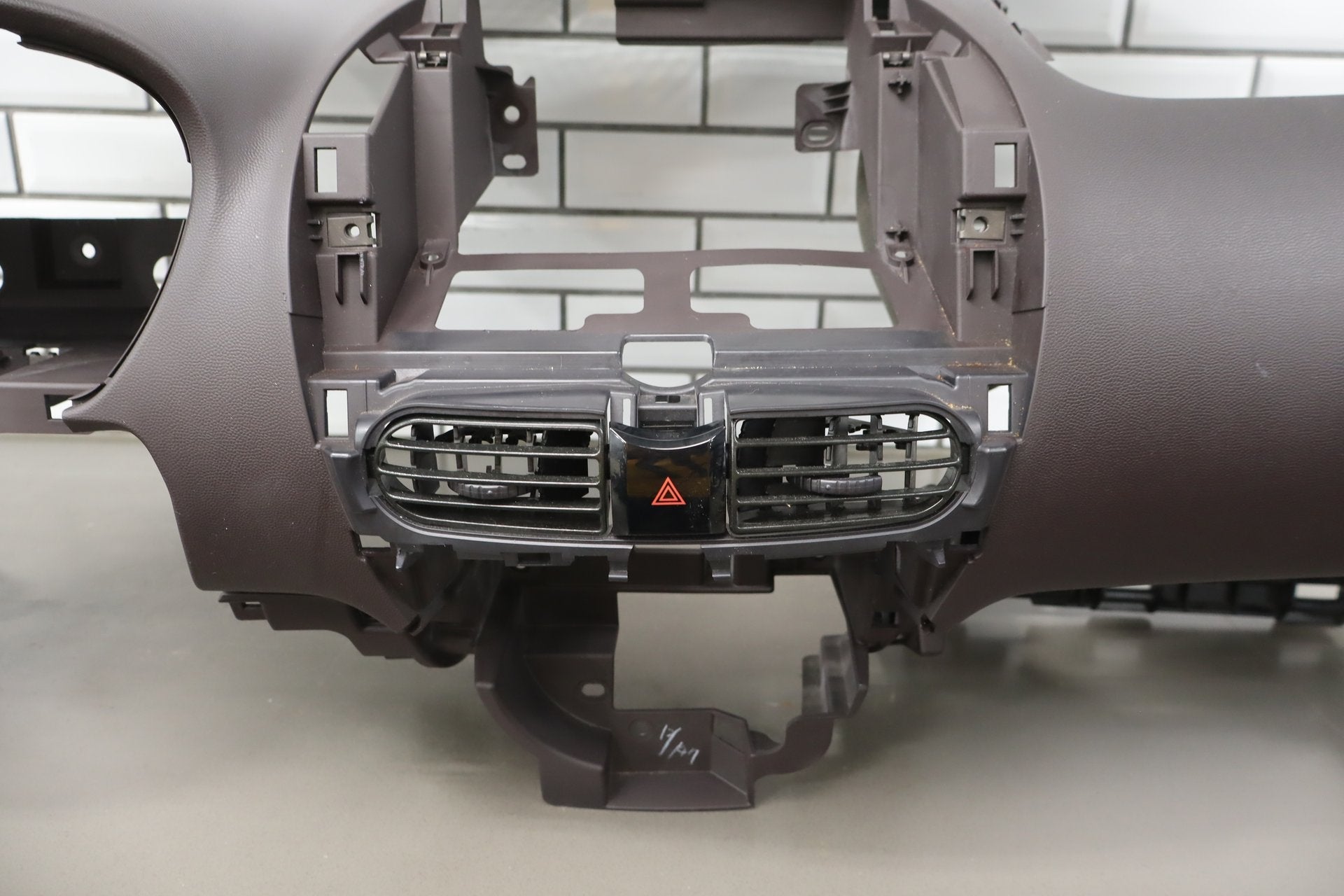 2012-2014 Mitsubishi i-MiEV Dash Panel Brown 83P