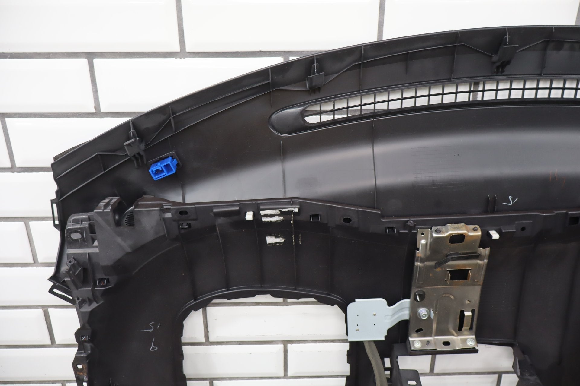 2012-2014 Mitsubishi i-MiEV Dash Panel Brown 83P