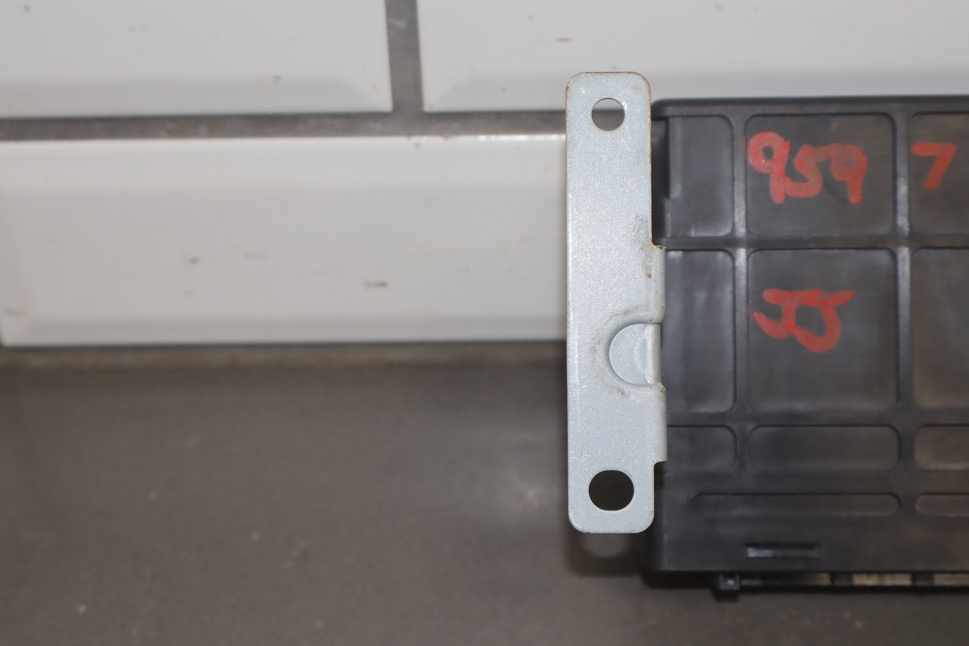 2012-2014 Mitsubishi i-MiEV EV Battery Control Unit 9499b116 OEM