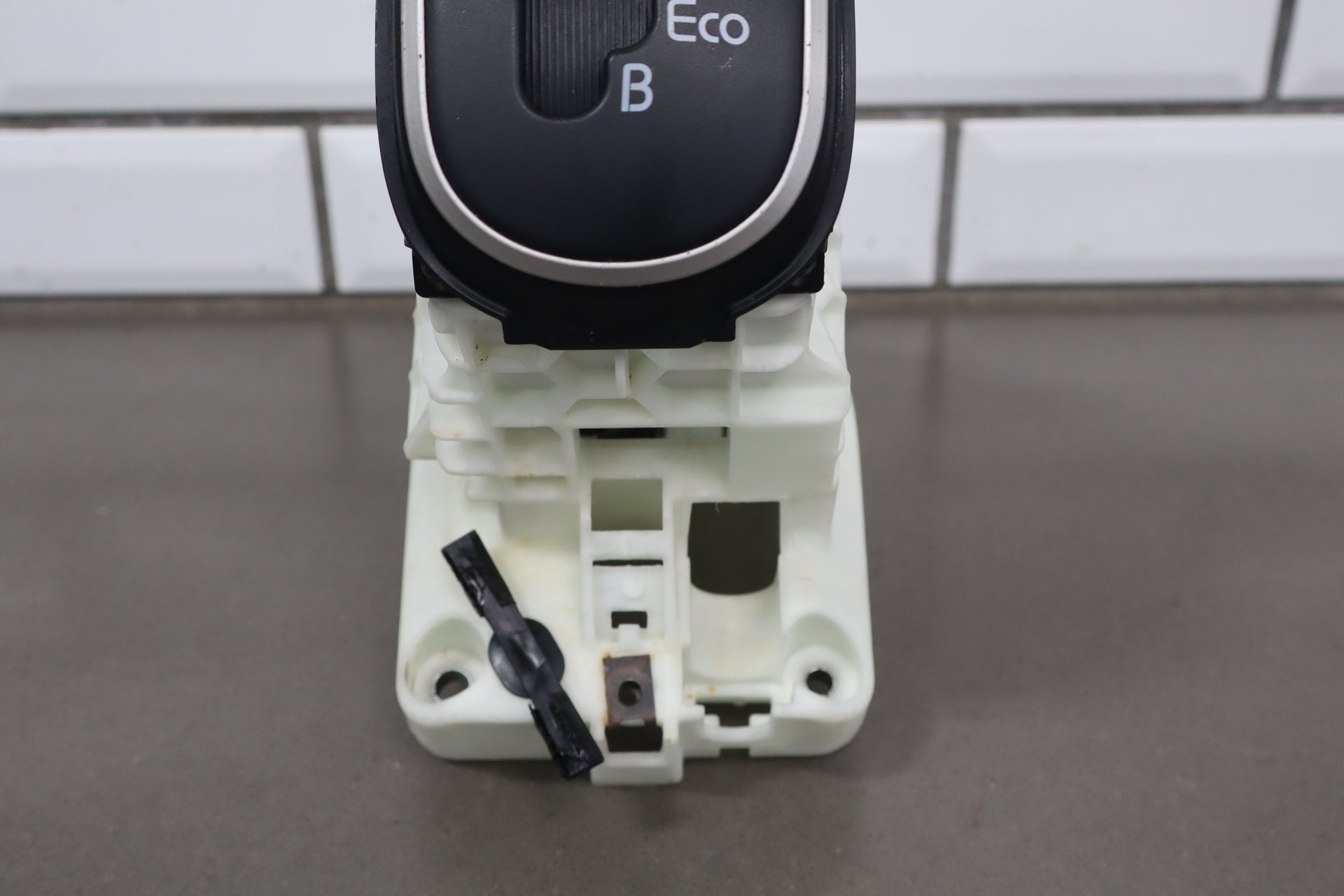2012-2014 Mitsubishi i-MiEV Floor Shifter OEM