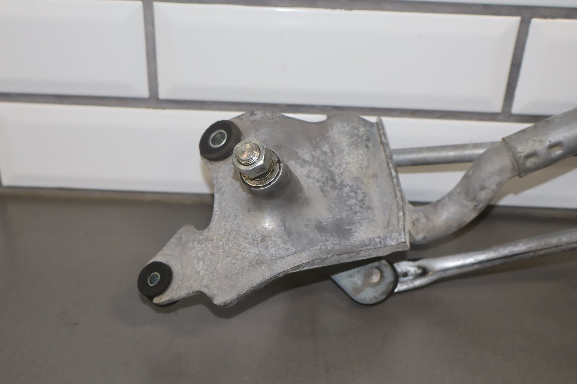 2012-2014 Mitsubishi i-MiEV Front Wiper Motor OEM
