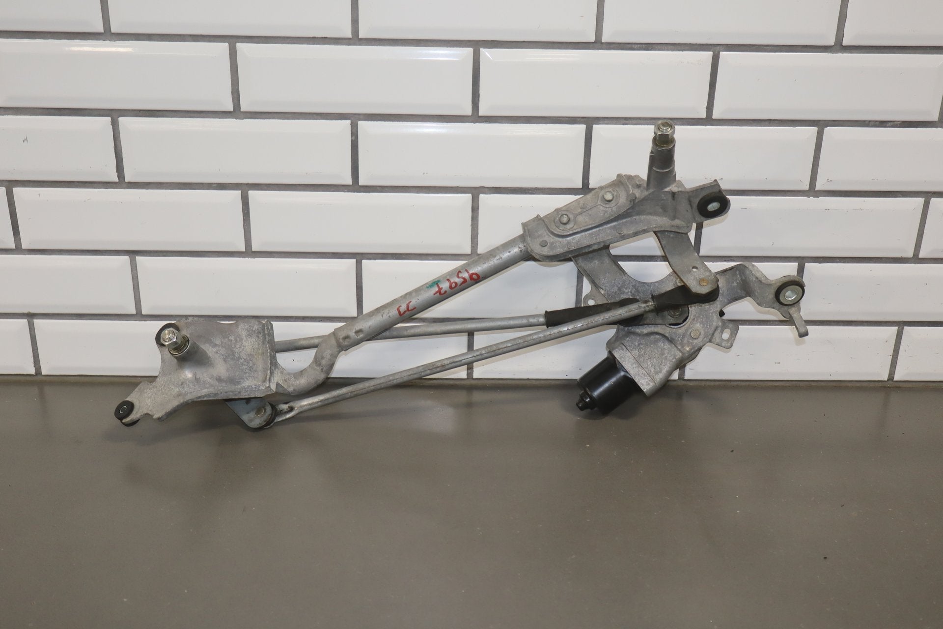 2012-2014 Mitsubishi i-MiEV Front Wiper Motor OEM