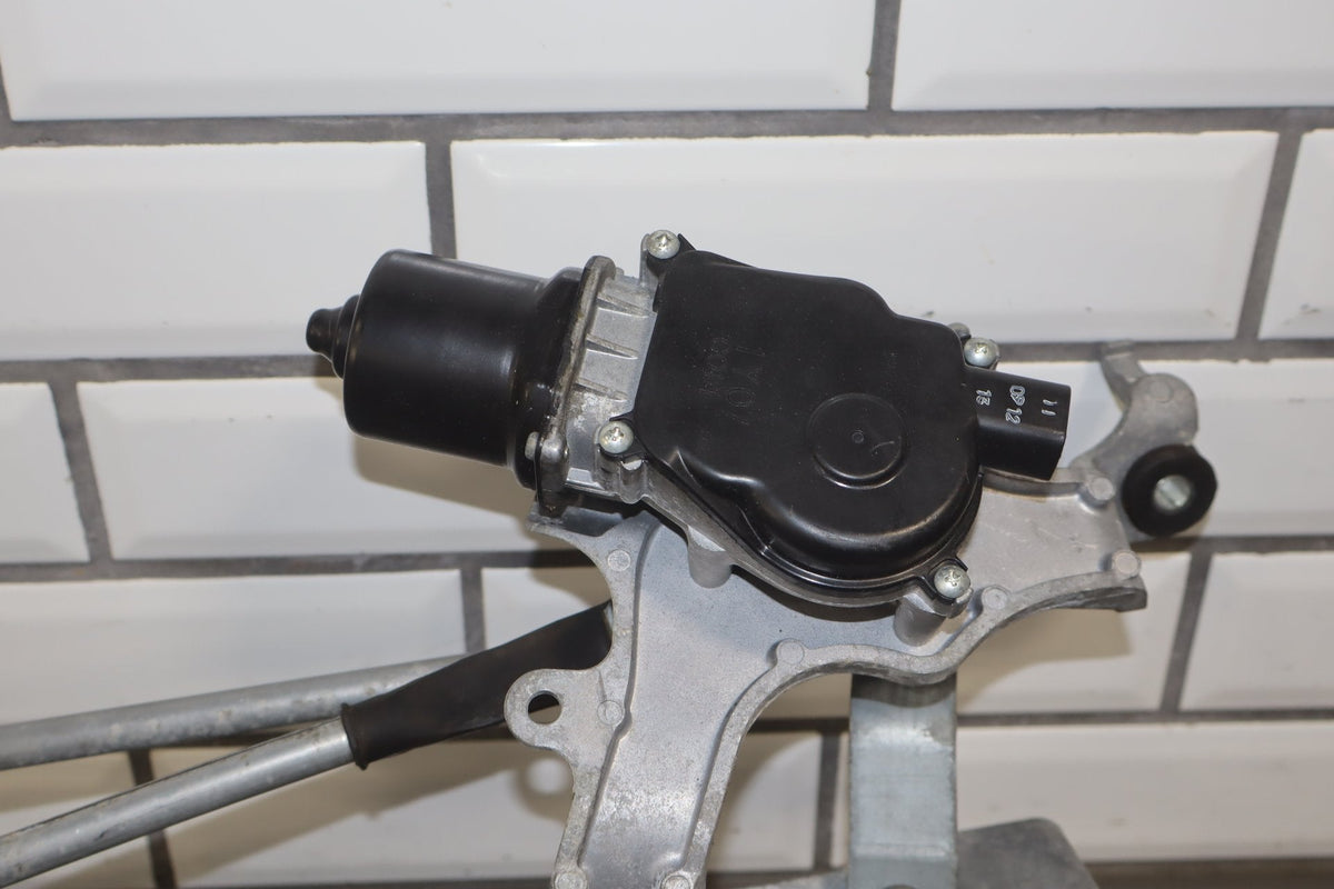 2012-2014 Mitsubishi i-MiEV Front Wiper Motor OEM