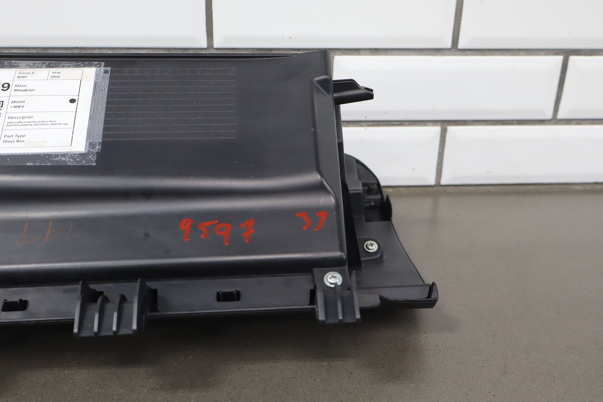 2012-2014 Mitsubishi i-MiEV- Glove Box
