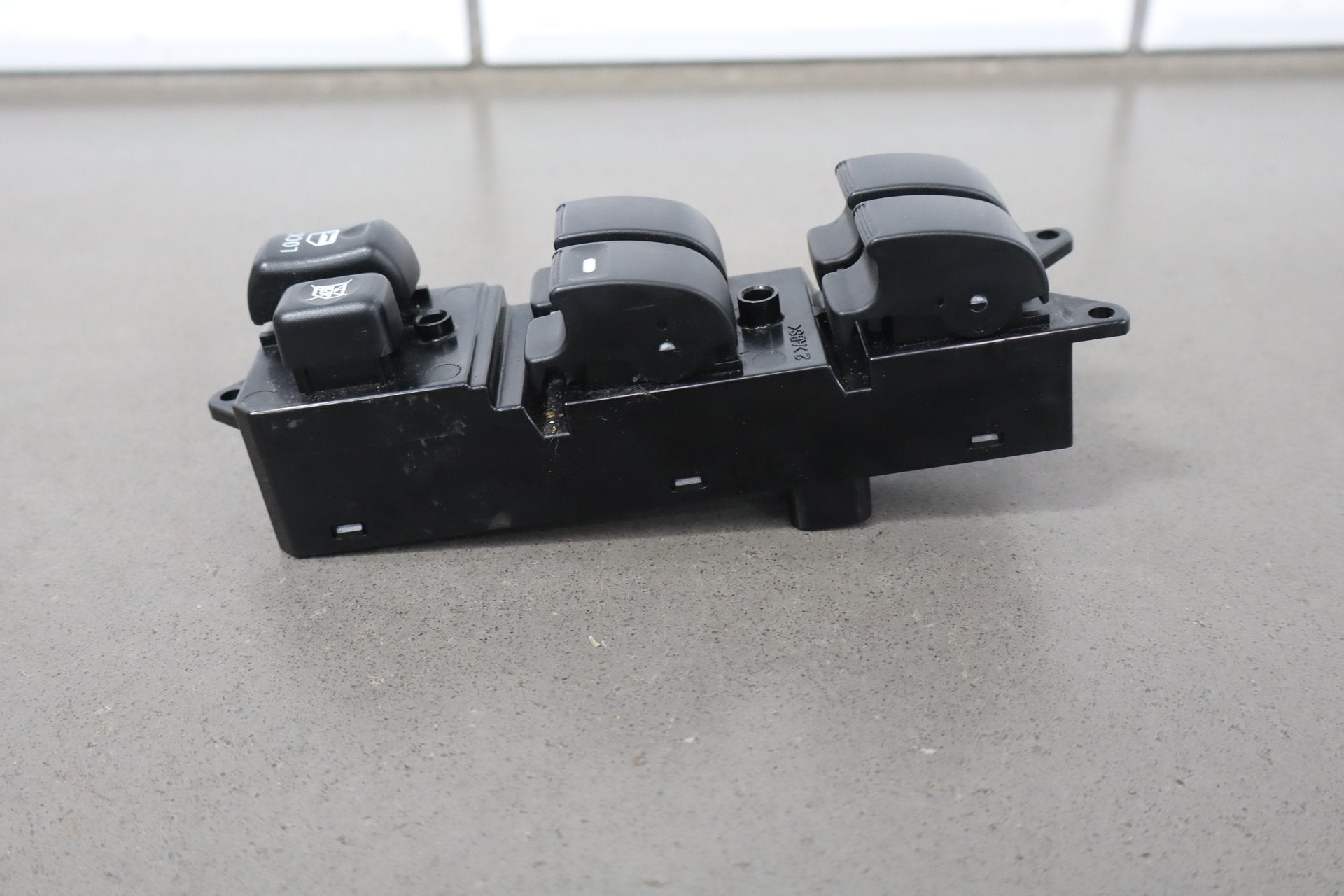 2012-2014 Mitsubishi i-MiEV- Left Front Window Switch