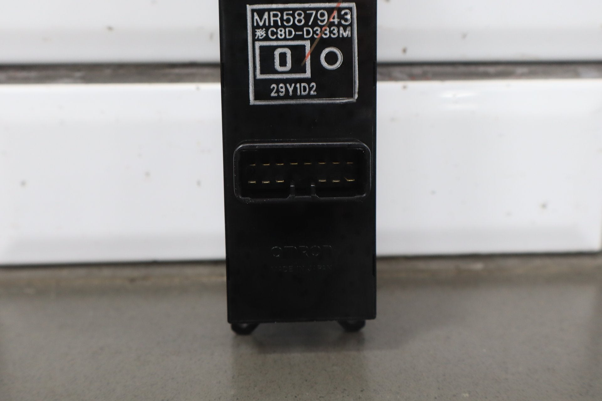 2012-2014 Mitsubishi i-MiEV- Left Front Window Switch