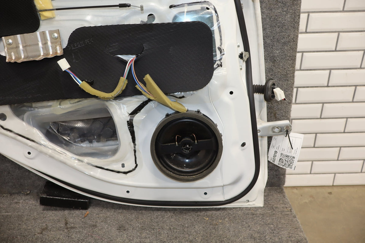 2012-2014 Mitsubishi i-MiEV Left Rear Door Diamond White Pearl ( W13 )